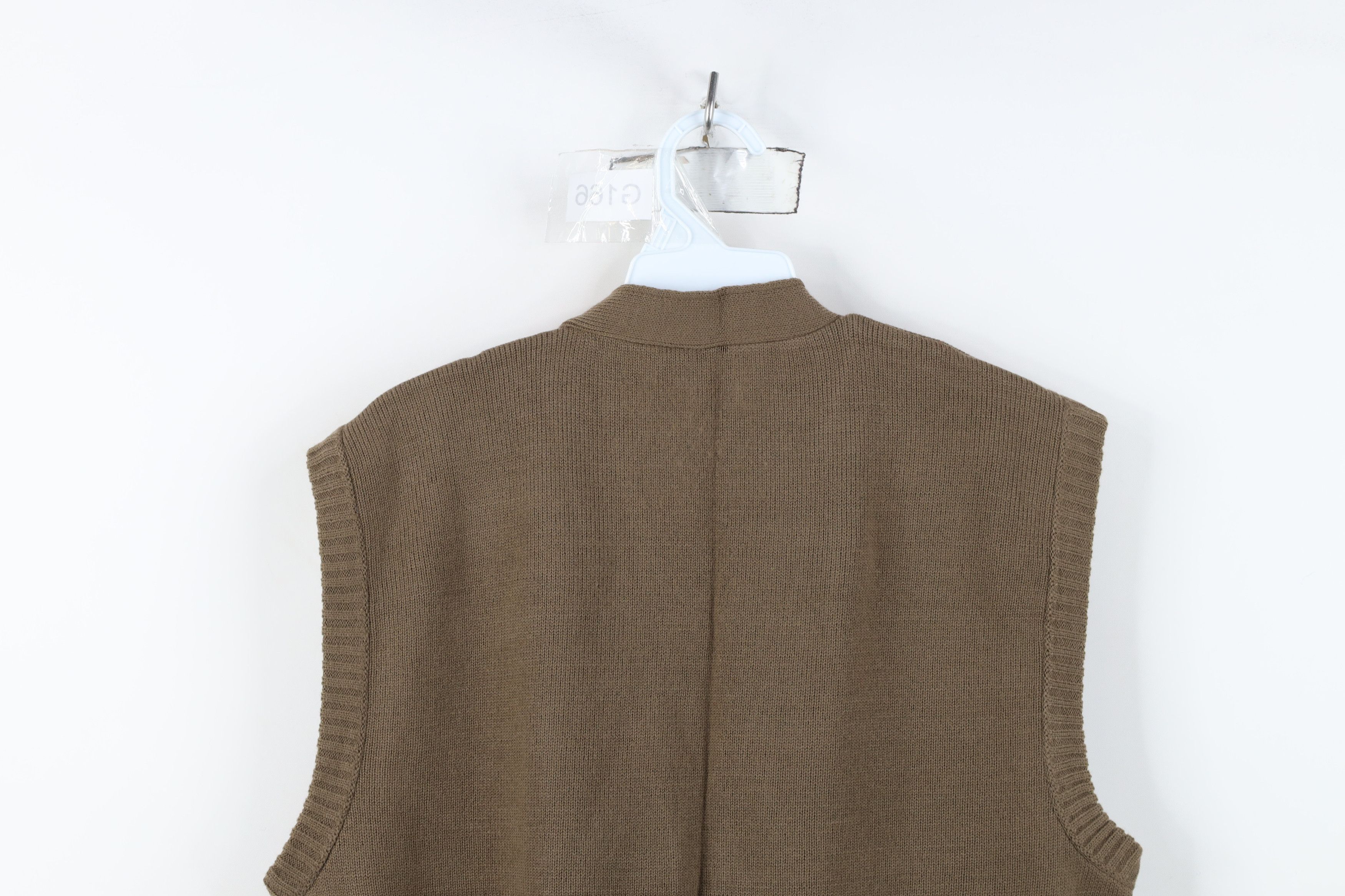 Vintage Vintage 70s Streetwear Soft Ribbed Knit Sweater Vest Beige Size US L / EU 52-54 / 3 - 8 Thumbnail