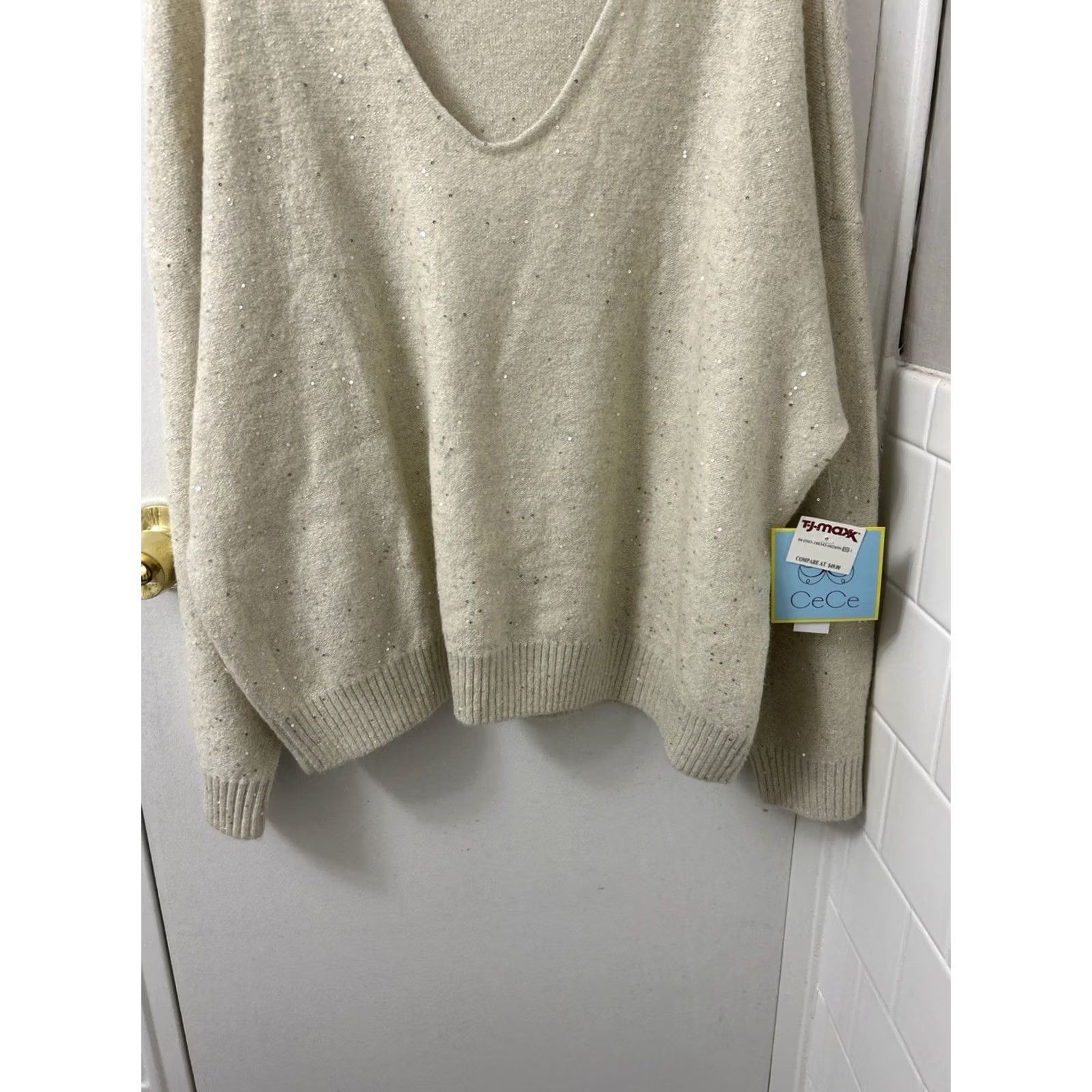 Vintage VINTAGE CeCe Sweater Womens XL Beige V-Neck Sequin Knit Drop Shoulder Pullover L/S NWT Size XL / US 12-14 / IT 48-50 - 3 Thumbnail