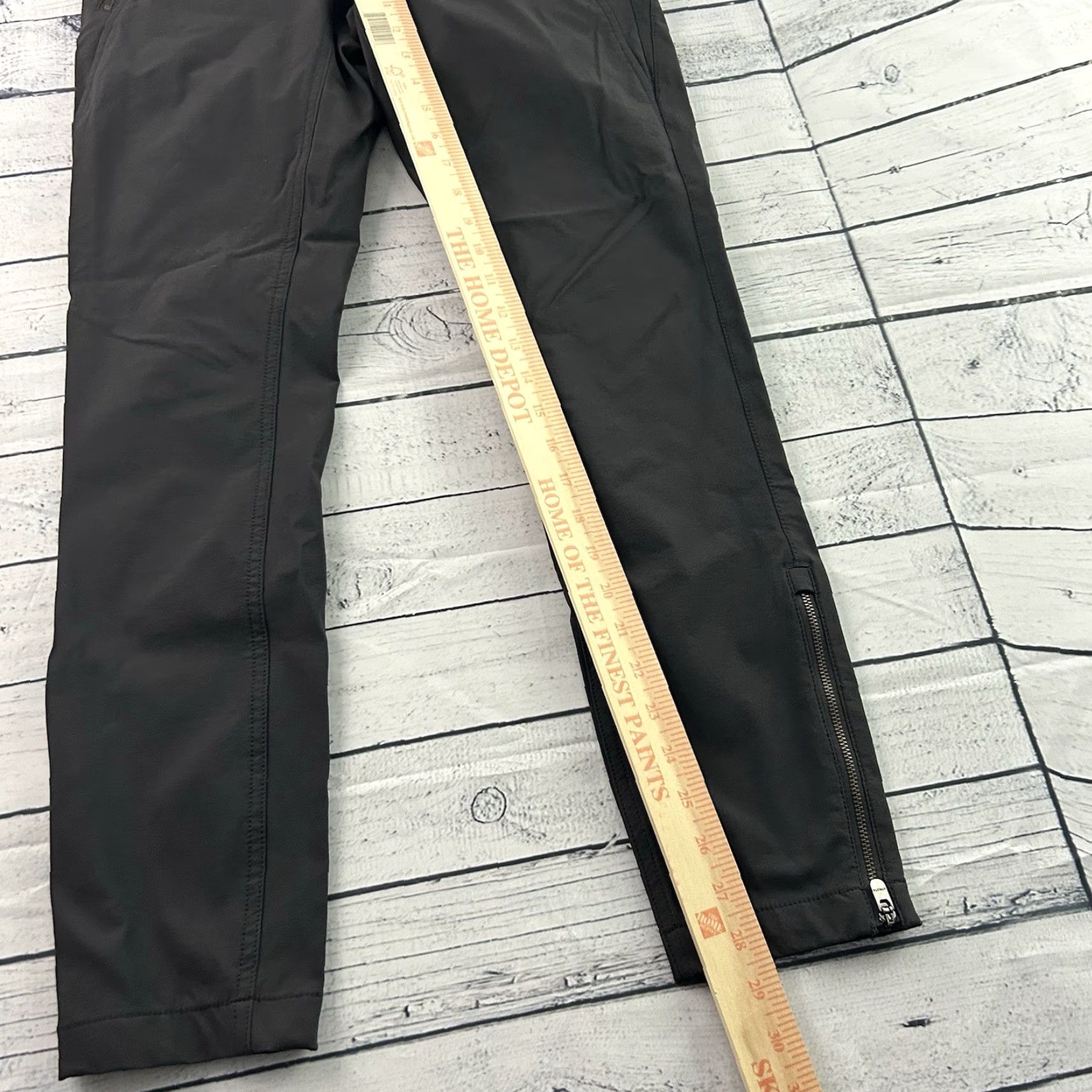 Athleta Athleta Trekkie Jogger Pants Zip Ankle Pockets Women's 4 Gray Jogger Pants Adult Women Sized 4 Gray Pockets Zip Ankle Trekkie Size 27" / US 4 / IT 40 - 2 Thumbnail