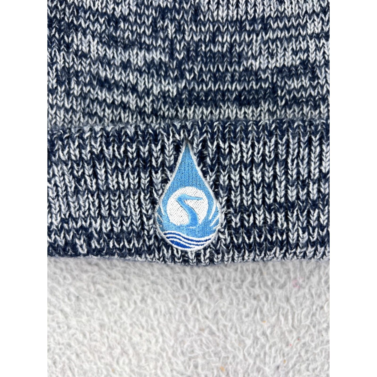 Vintage Beanie Beanie Hat/Cap One Size Gray Knit Acrylic Ski Snow Snowboard Swan Logo Adult Unbranded Unisex Size ONE SIZE - 2 Thumbnail