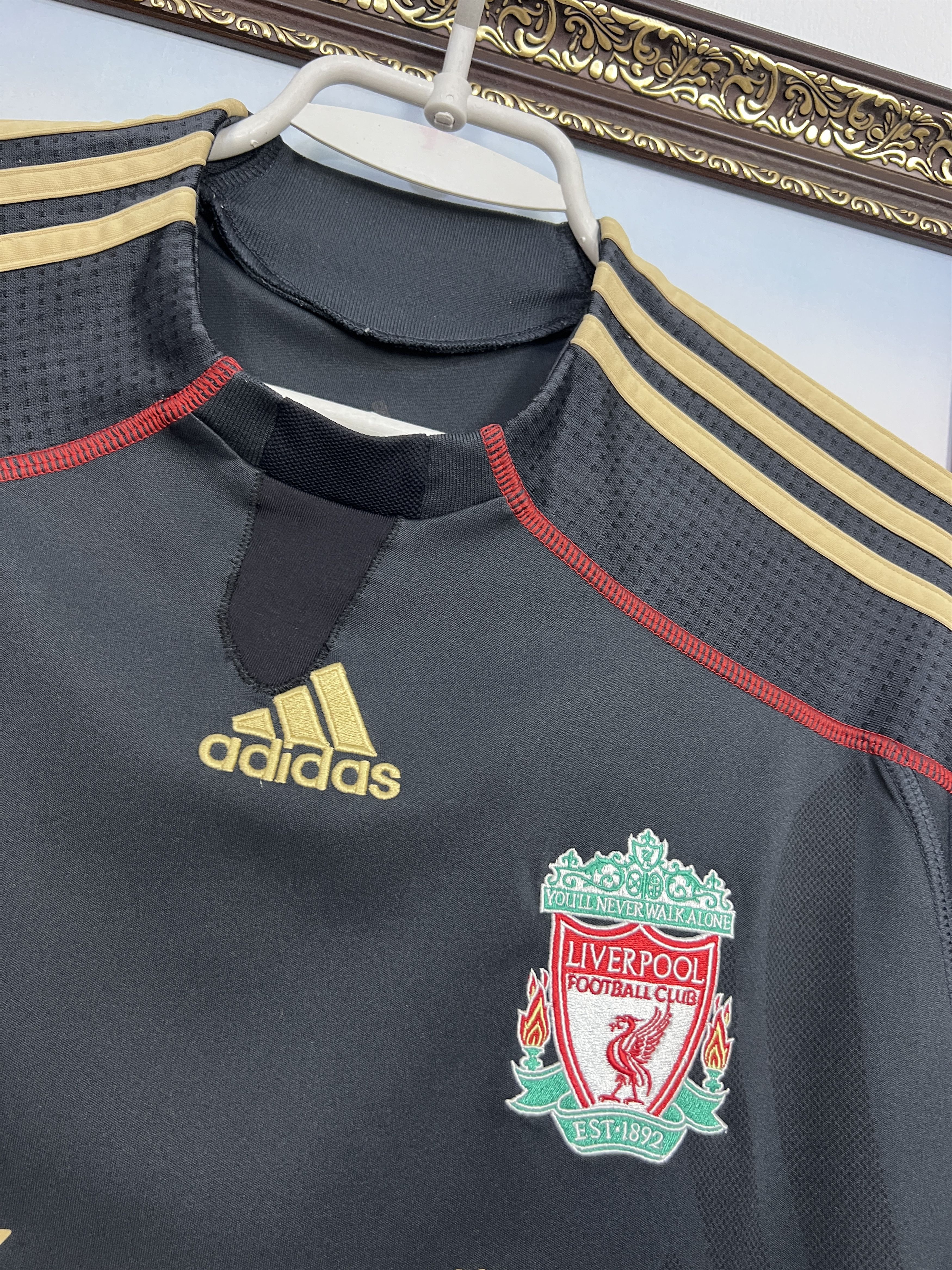 Adidas Liverpool Away football shirt 2009 Soccer #2 Johnson Adidas Size US M / EU 48-50 / 2 - 7 Thumbnail