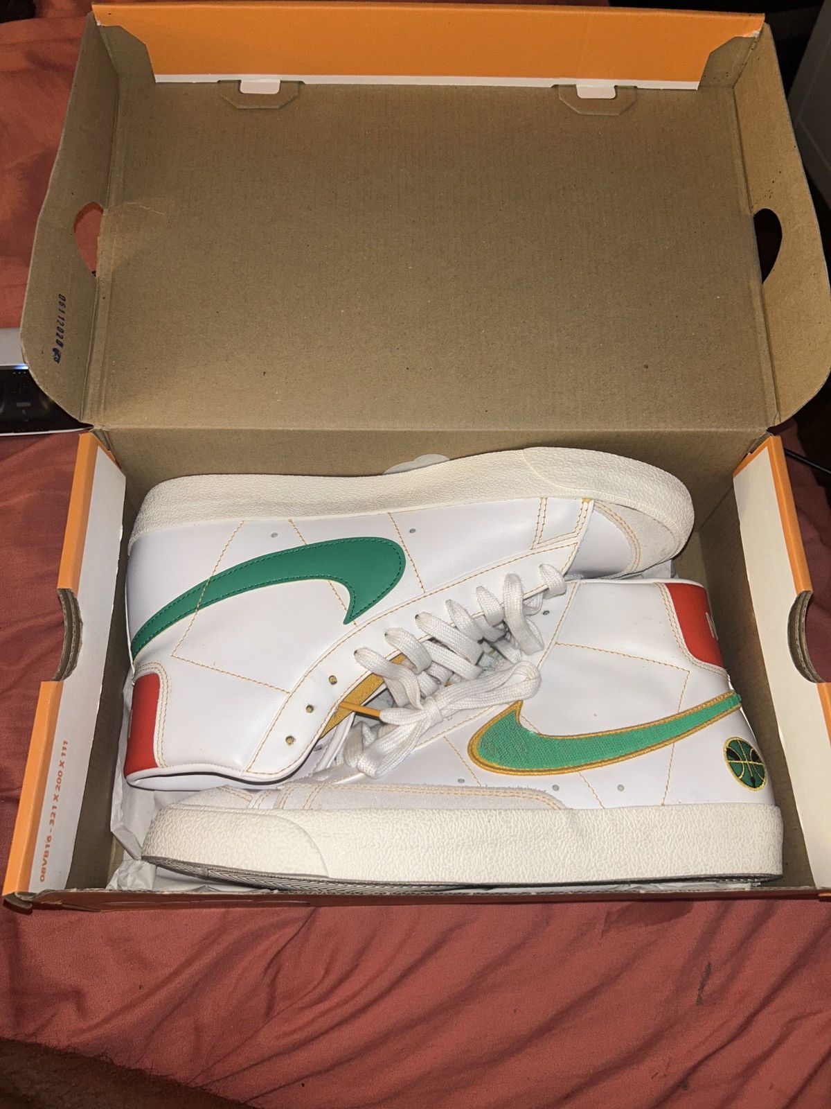 Nike Nike Blazer Mid 77’ Vintage Roswell Rayguns Size US 9.5 / EU 42-43 - 1 Thumbnail