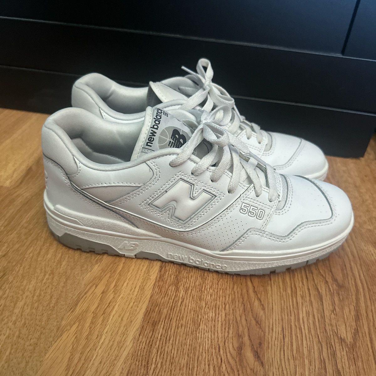 New Balance new balance 550 Size US 9.5 / EU 42-43 - 2 Thumbnail