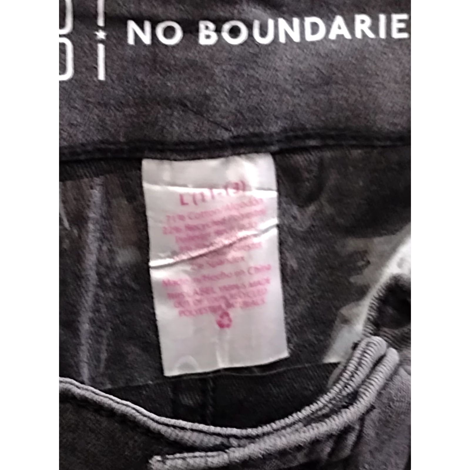 Vintage No Boundaries Pleated Paperbag Tied Shorts Juniors Black L 11-13 Stretchy Denim Paperbag Tied High Rise Casual Womens Shorts Size 36" / US 14 / IT 50 - 6 Thumbnail