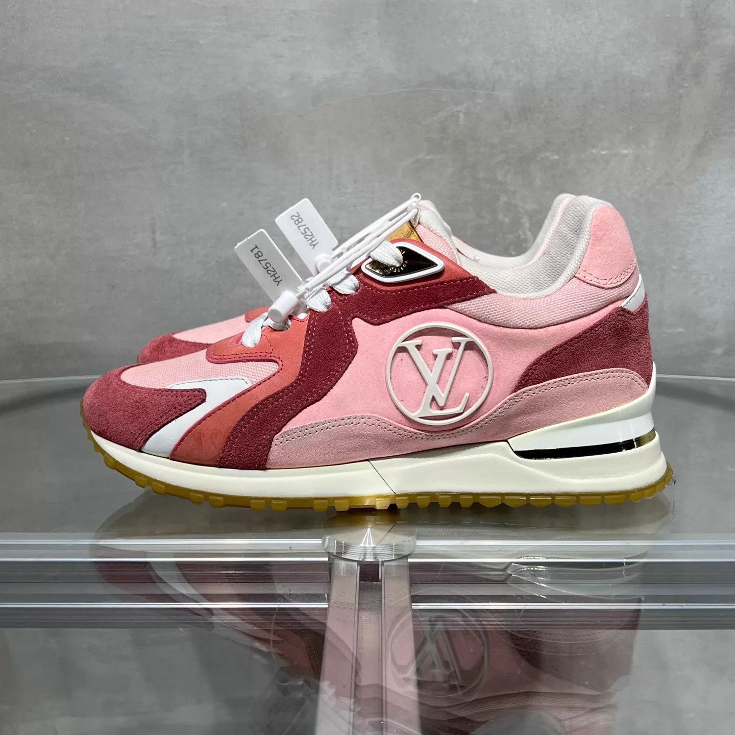 Louis Vuitton LV women's pink sneakers UK1.5/35.5 Size US 5 / IT 35 - 3 Thumbnail