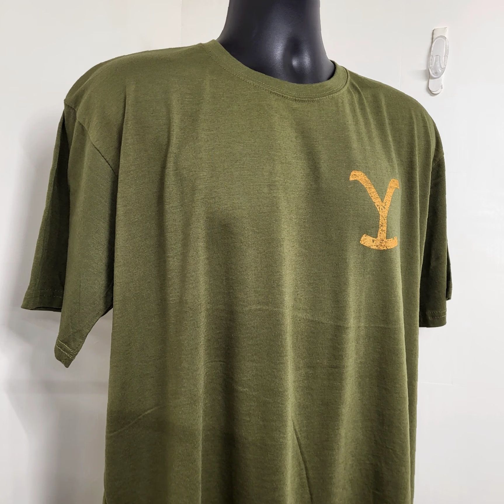 Vintage Yellowstone Tshirt Mens XL Green "Cowboys Don't Say Goodbye" Graphic Horse T-Shirt Regular Crew Neck Short Sleeve Size US XL / EU 56 / 4 - 6 Thumbnail