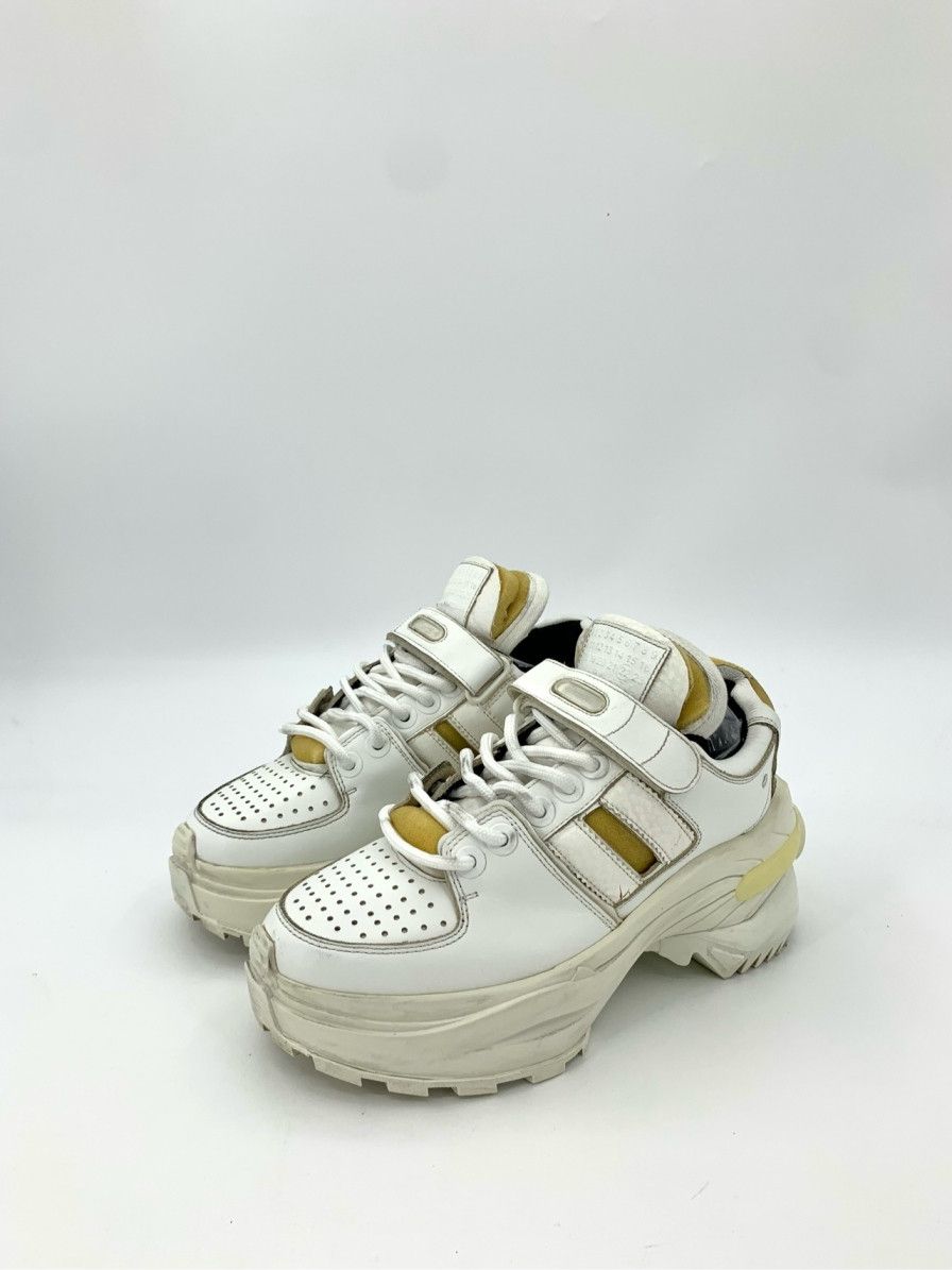 Maison Margiela Maison Margiela White Thick-Soled Leather Low-Top Sneakers Size US 4 / IT 34 - 1 Thumbnail