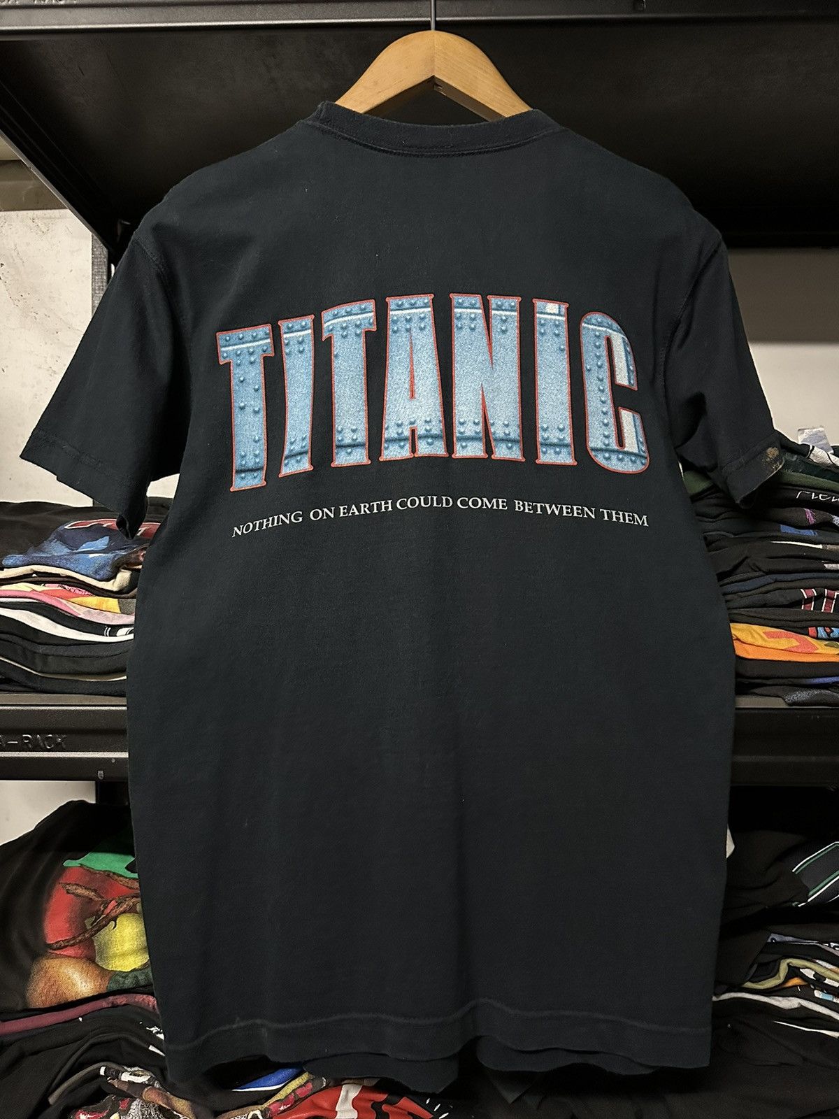 Vintage Vintage 90s Leonardo Dicaprio Big Face Titanic Movie Tee Size US M / EU 48-50 / 2 - 9 Thumbnail
