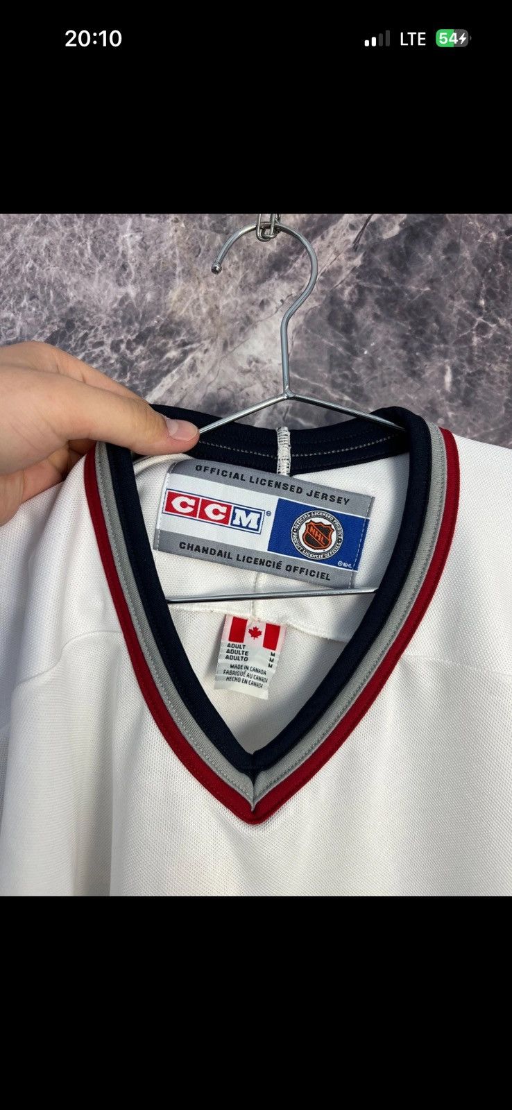 Ccm Vintage 90's CCM Vancouver Canucks NHL Jersey ! Size US M / EU 48-50 / 2 - 5 Thumbnail