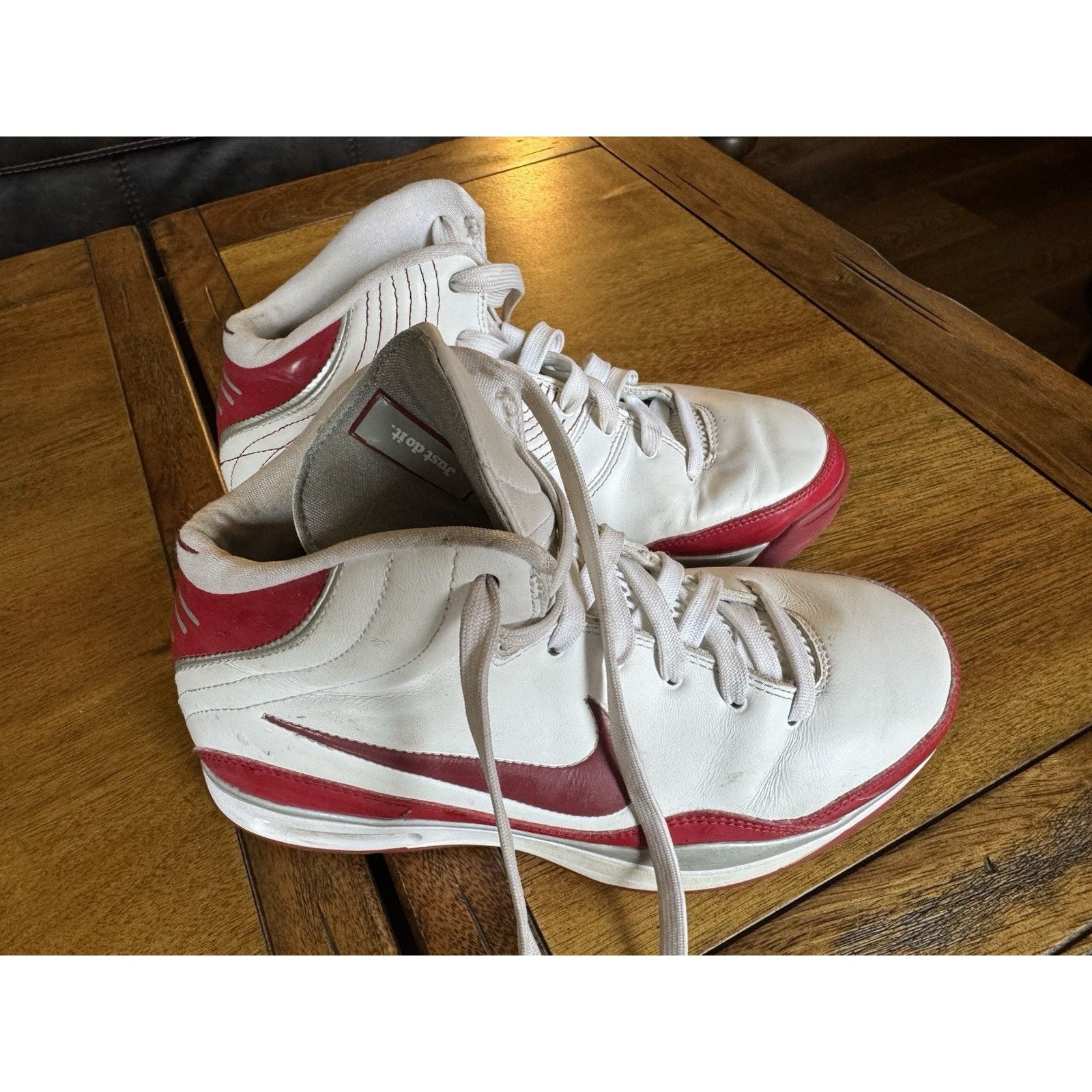 Nike Vintage Y2K 2008 Nike Elite Shoes Women’s 7.5 324831-103 Size US 7.5 / IT 37.5 - 2 Thumbnail