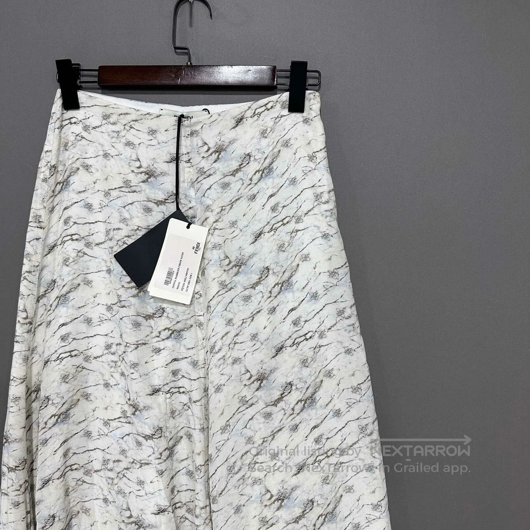Fendi FENDI Silk Floral Print Midi Skirt. Size US 40 / EU 56 - 2 Thumbnail
