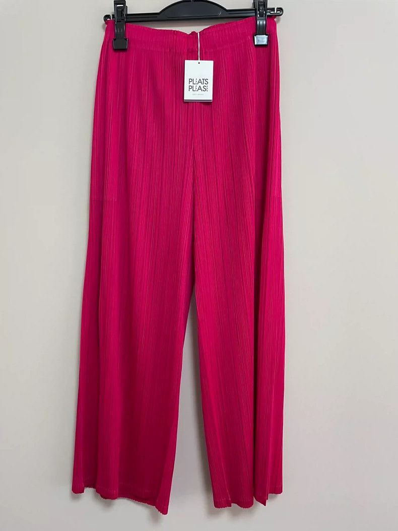 Issey Miyake Issey Miyake Red pleated pants Size 25" / US 0 / IT 36 - 1 Thumbnail