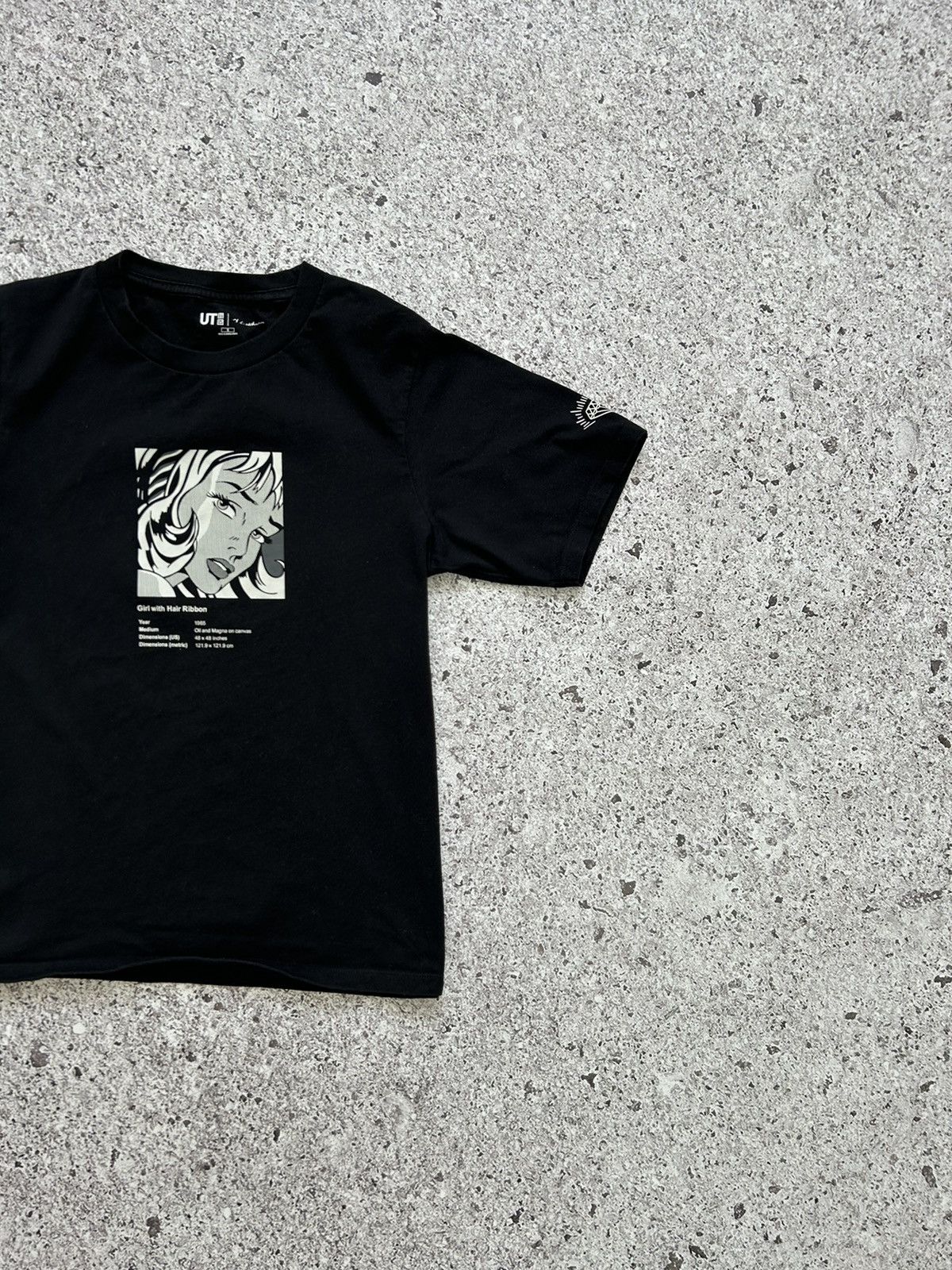 Uniqlo Uniqlo Girl With Hair Ribbon Art T-Shirt Y2K Hype Size US XS / EU 42 / 0 - 4 Thumbnail