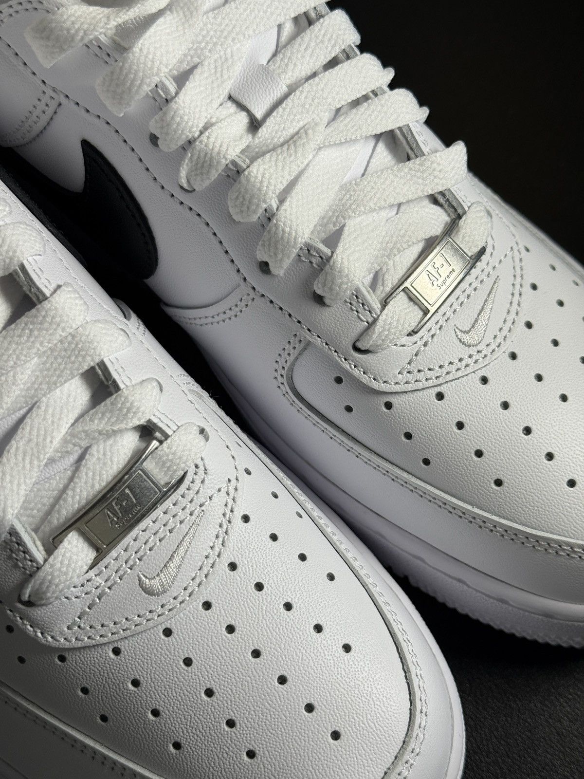 Nike × Supreme Brand New Black Supreme Nike Air Force Ones Size US 8.5 / EU 41-42 - 10 Thumbnail
