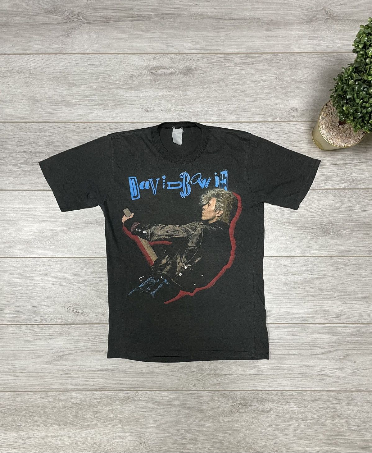 Band Tees 1987 David Bowie The Glass Spider Tour single stich tee Size US L / EU 52-54 / 3 - 3 Thumbnail