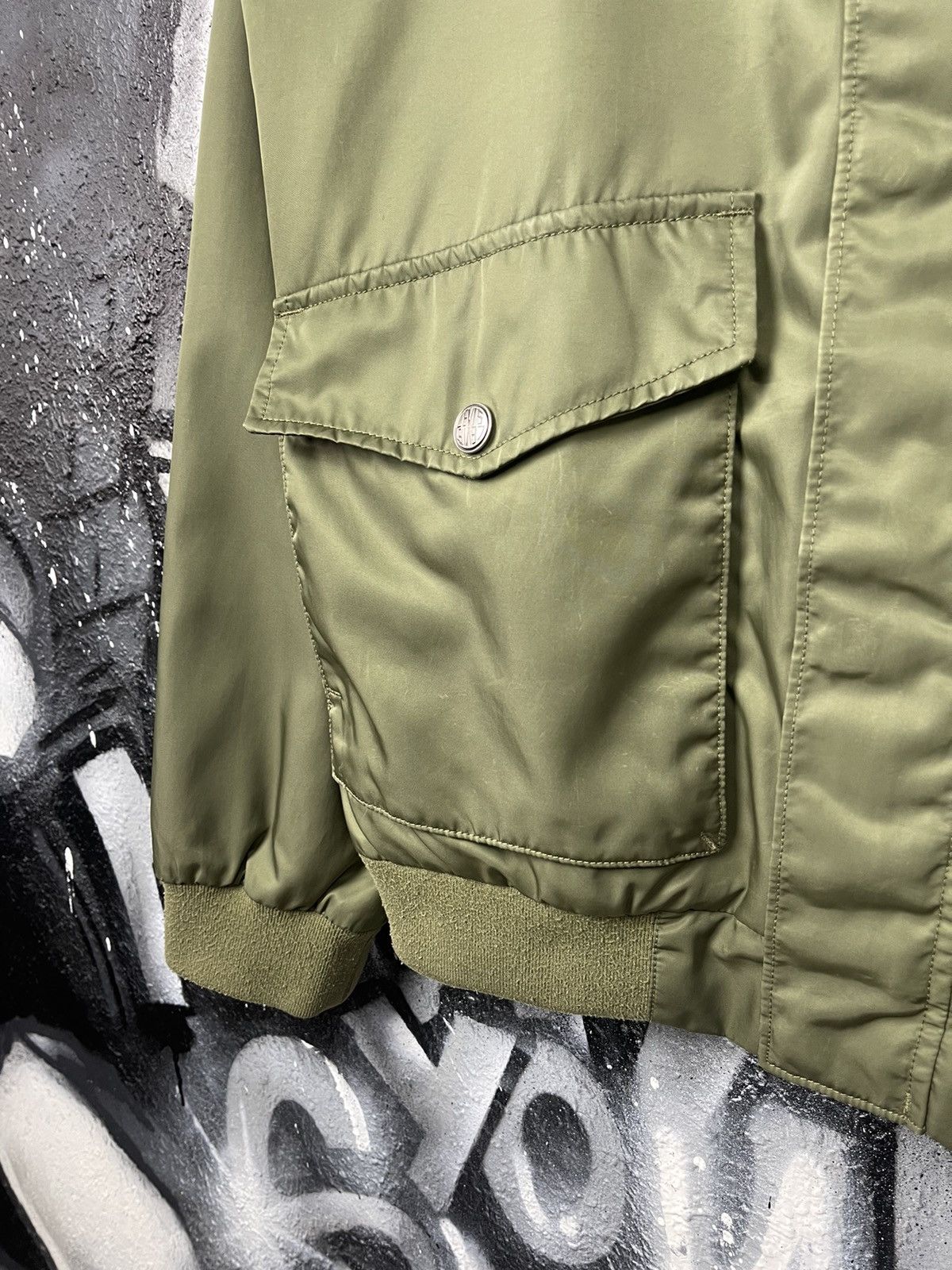 Levi's Levi’s Olive Full Zip Hooded Light Jacket Men’s Size Medium Size US M / EU 48-50 / 2 - 8 Thumbnail
