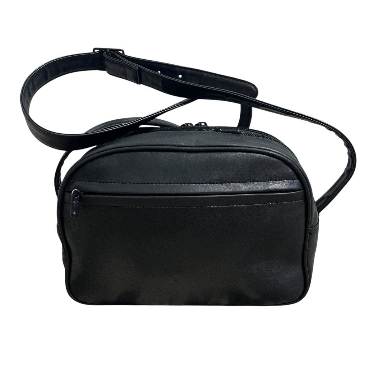 Issey Miyake Authentic Vintage Issey Miyake Product Leather Sling Bag Size ONE SIZE - 2 Thumbnail