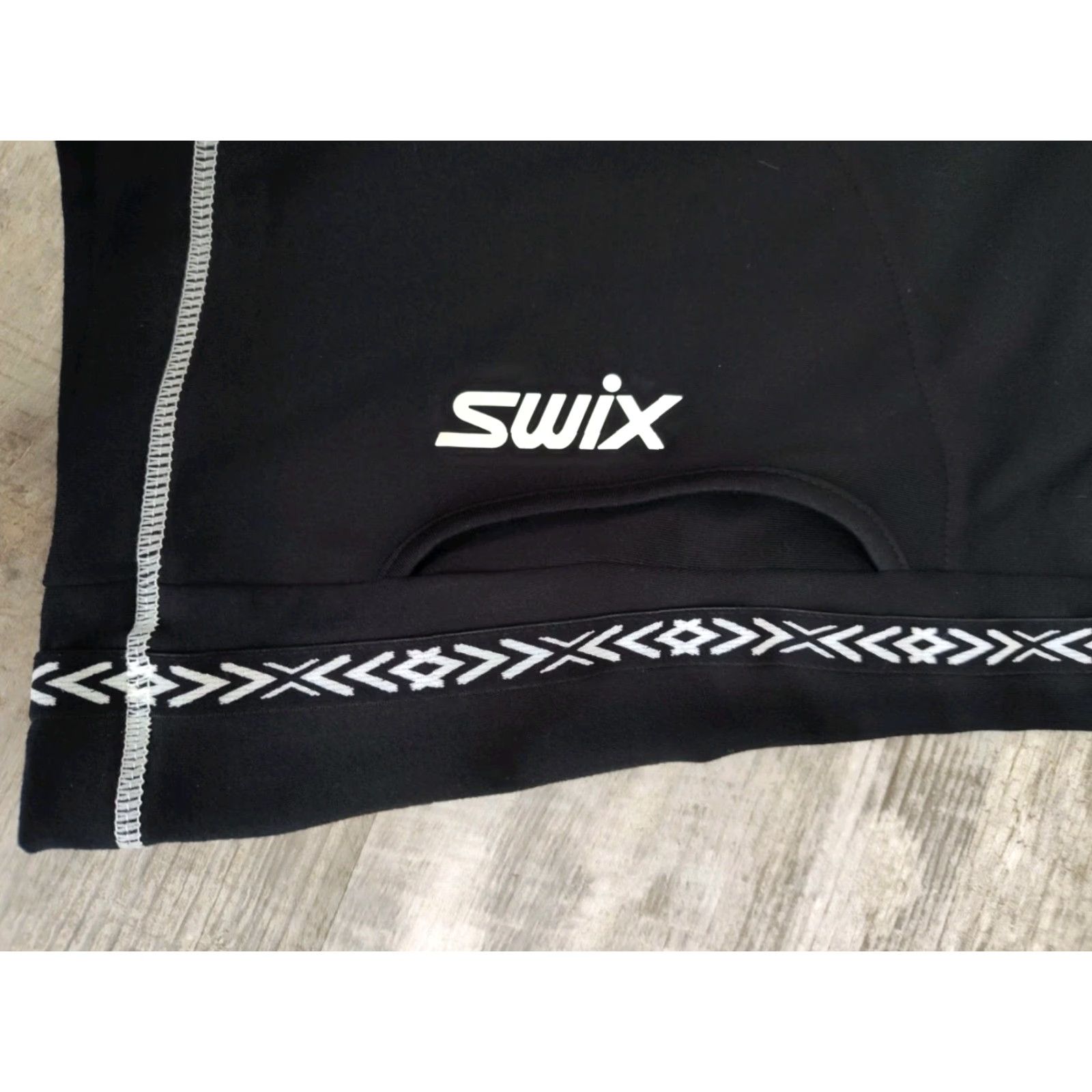 Vintage VINTAGE Swix Women's Tista Mid-Layer Top Skiing Aztec Print Black M Size M / US 6-8 / IT 42-44 - 7 Thumbnail