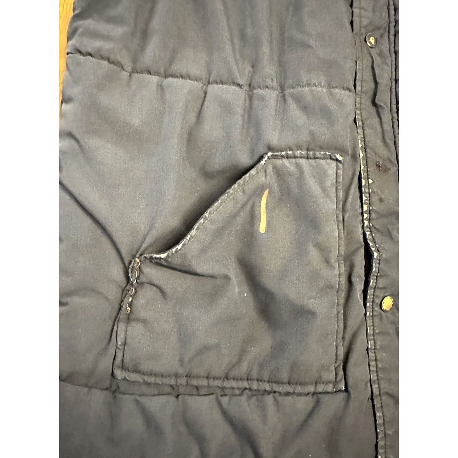 Vintage VINTAGE The King Size Vest XL Black 90s Puffer Mens Size US XL / EU 56 / 4 - 4 Thumbnail
