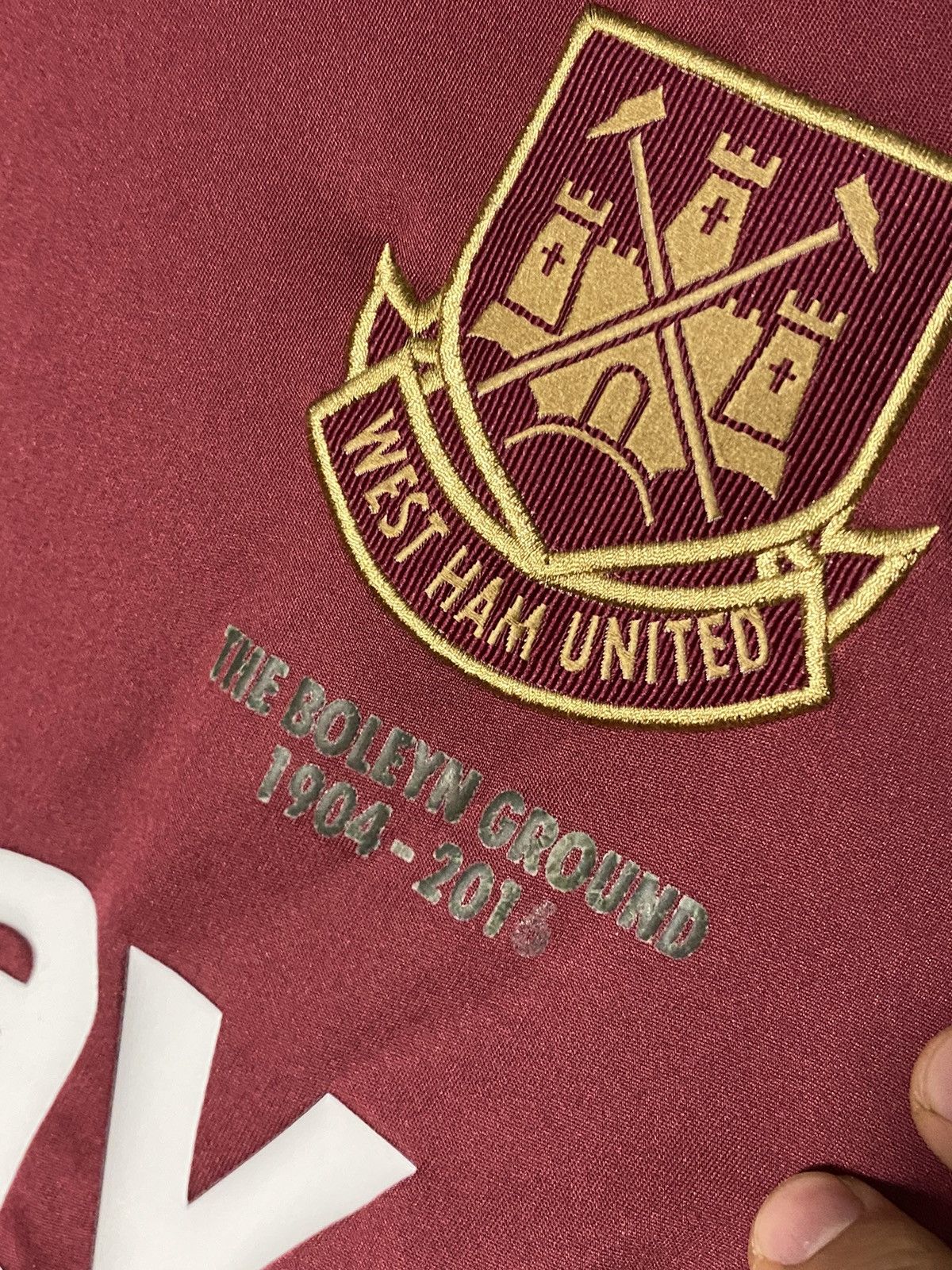 Umbro × Vintage 2015 Vintage Umbro West Ham Soccer Jersey Betway Size US M / EU 48-50 / 2 - 3 Thumbnail