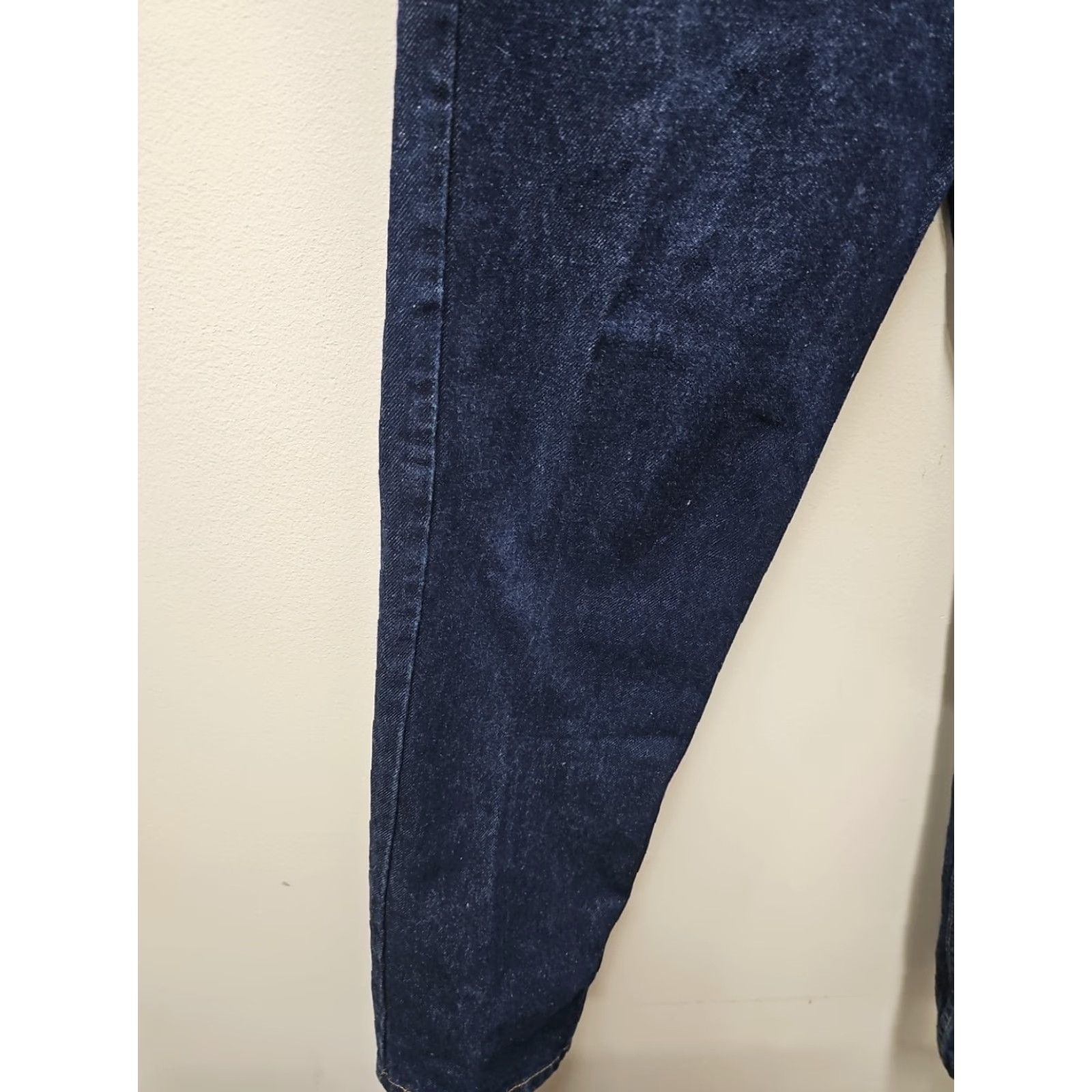 Levi's Vintage Levi’s 505 Jeans 32x30 Dark Wash Denim Regular Fit 5-Pocket Men Size US 32 / EU 48 - 4 Thumbnail
