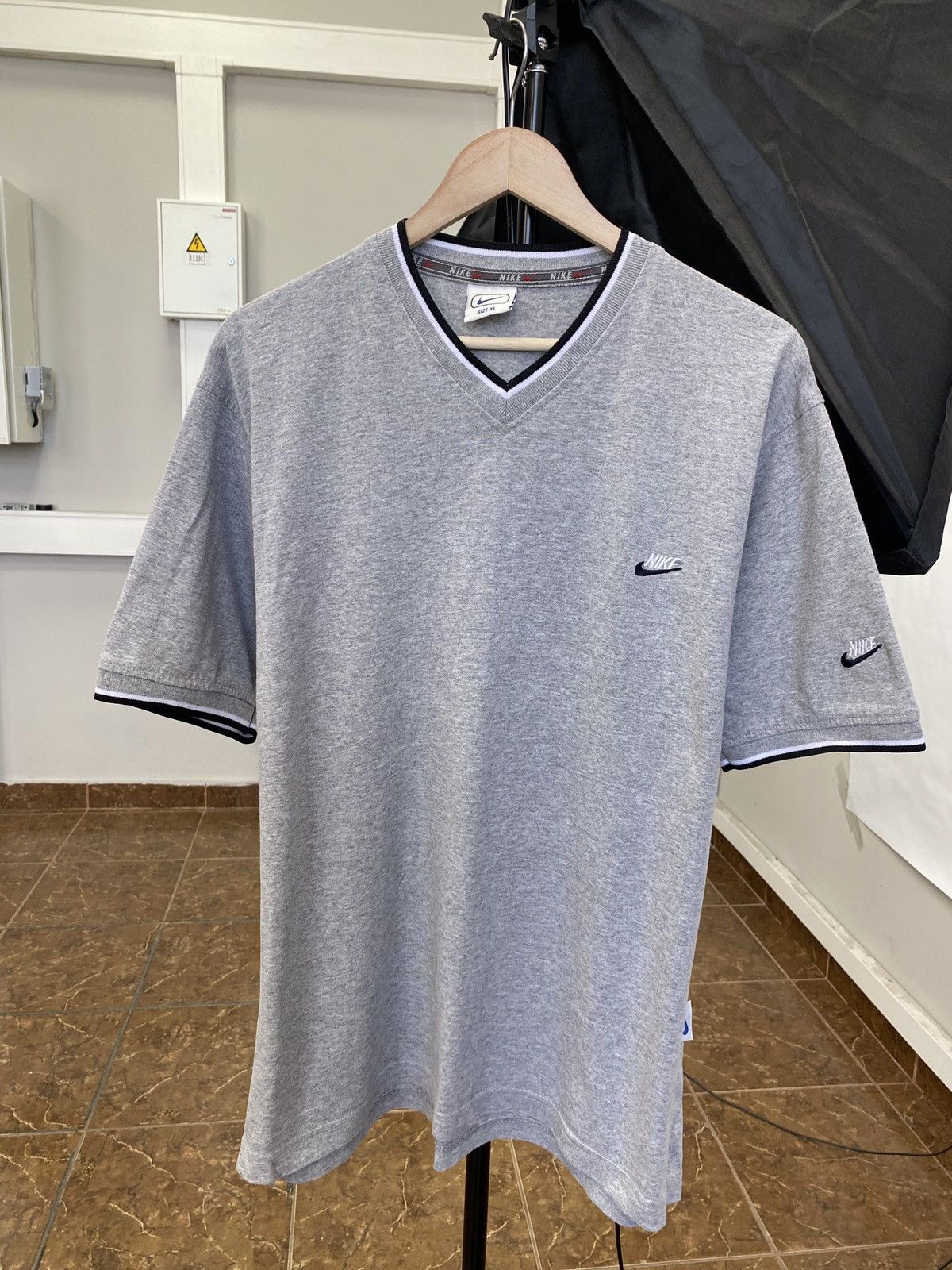 Nike 🇺🇸 Vintage 90s Nike T-Shirt Y2K Rare Retro Hype Size US XL / EU 56 / 4 - 1 Thumbnail