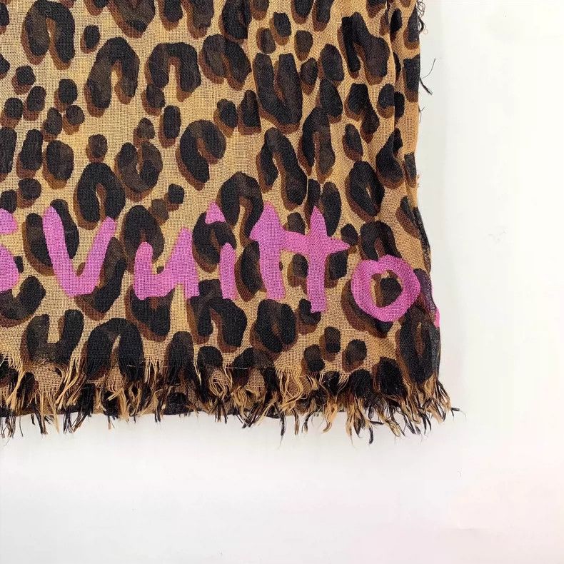 Louis Vuitton Louis Vuitton Brown leopard monogrammed cashmere fringe sc Size ONE SIZE - 4 Thumbnail