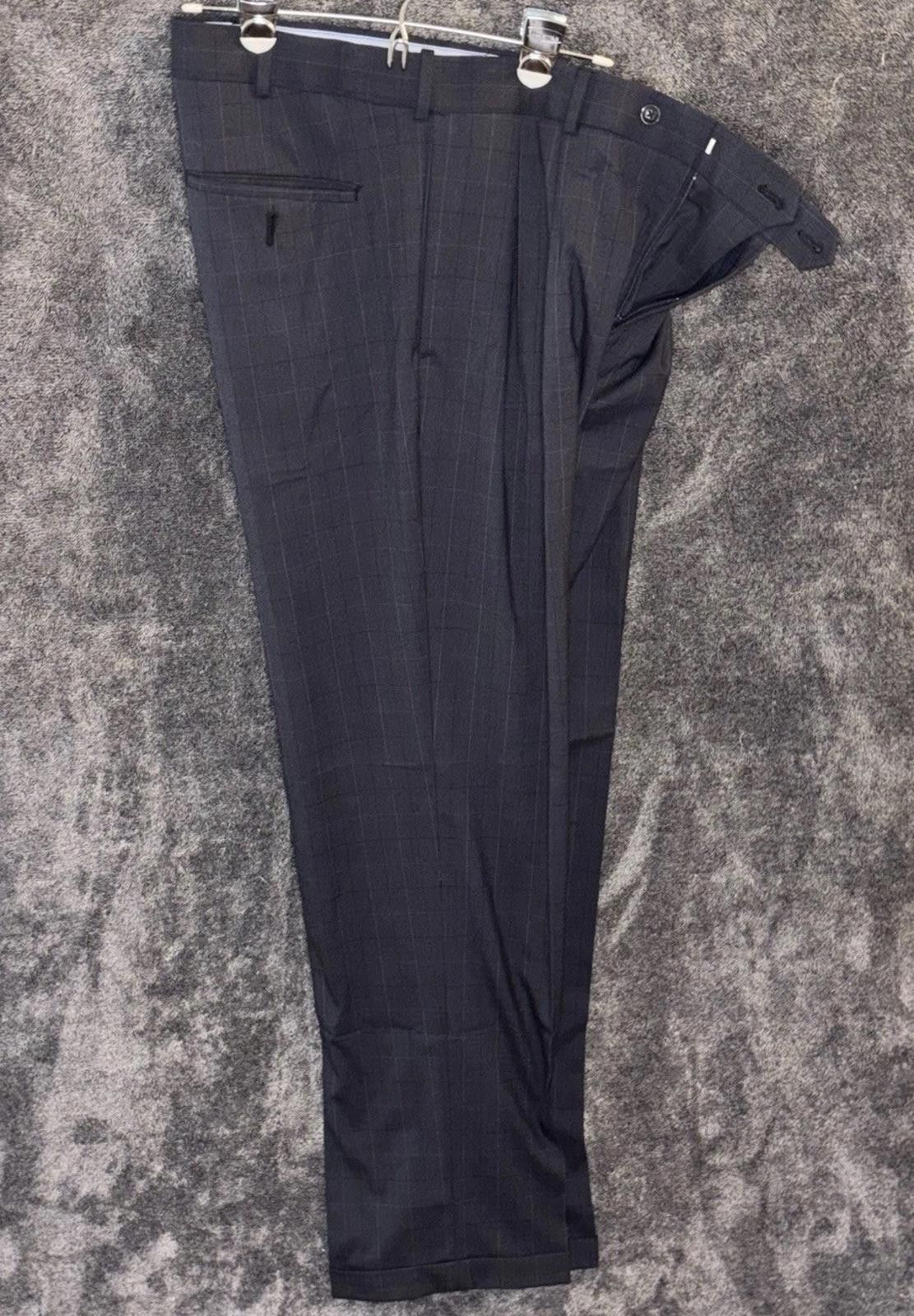 Old Navy Roundtree & Yorke 34x32 Navy Pinstripe Pleated Pants Size US 34 / EU 50 - 4 Thumbnail