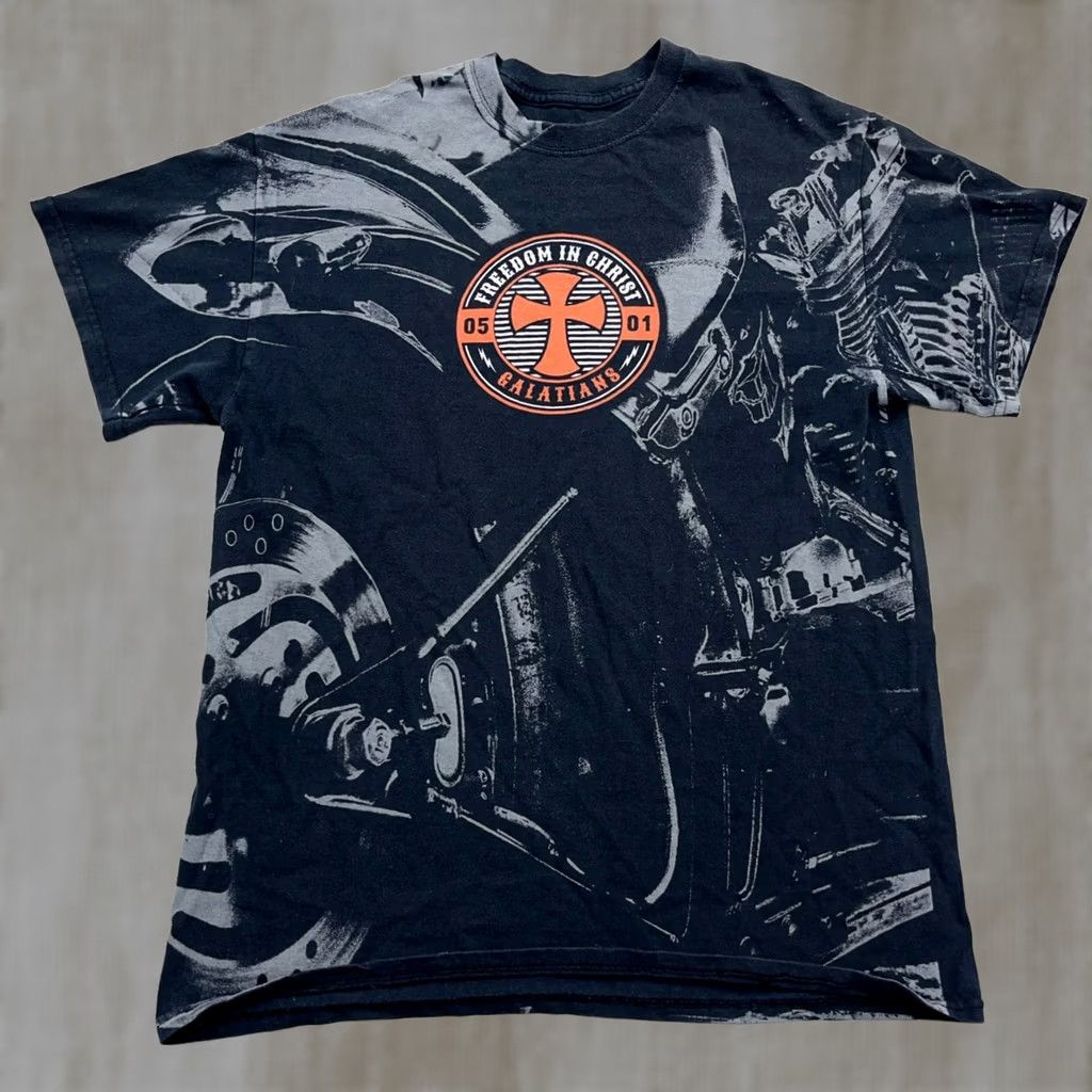 Gloverall VINTAGE Kerusso Jesus Biker Shirt Men M Black Tee All Over AOP Iron Cross Y2K Graphic Print Short Sleeve Crew Neck T-Shirt Size US M / EU 48-50 / 2 - 1 Thumbnail