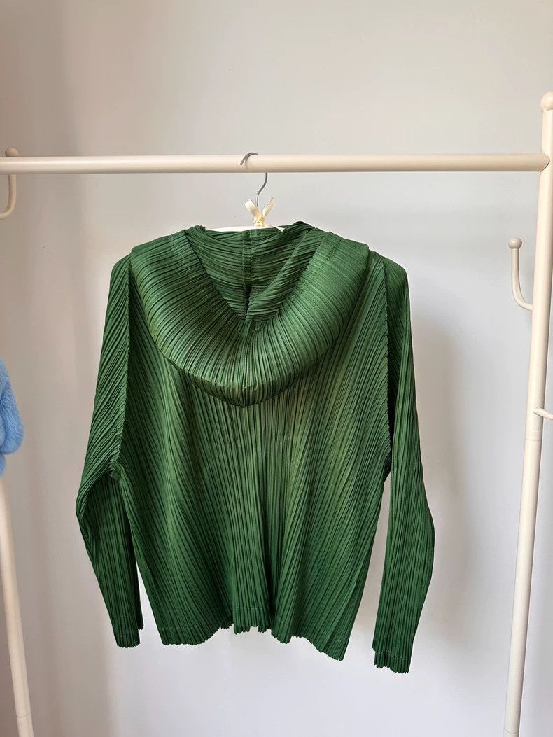Issey Miyake Issey Miyake size:4 Military green hooded zipper jacket Size S / US 4 / IT 40 - 4 Thumbnail