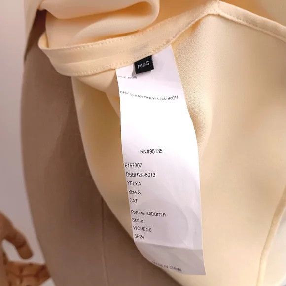 Lafayette 148 Lafayette148 Finley Yellow Yarrow Silk Blouse - XS Size XS / US 0-2 / IT 36-38 - 8 Thumbnail