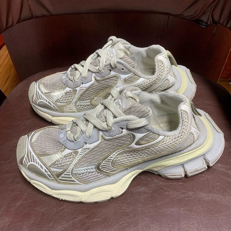 Balenciaga Balenciaga Light Beige Sneakers shoes 2502-Nextarrow Size US 6 / EU 39 - 1 Thumbnail