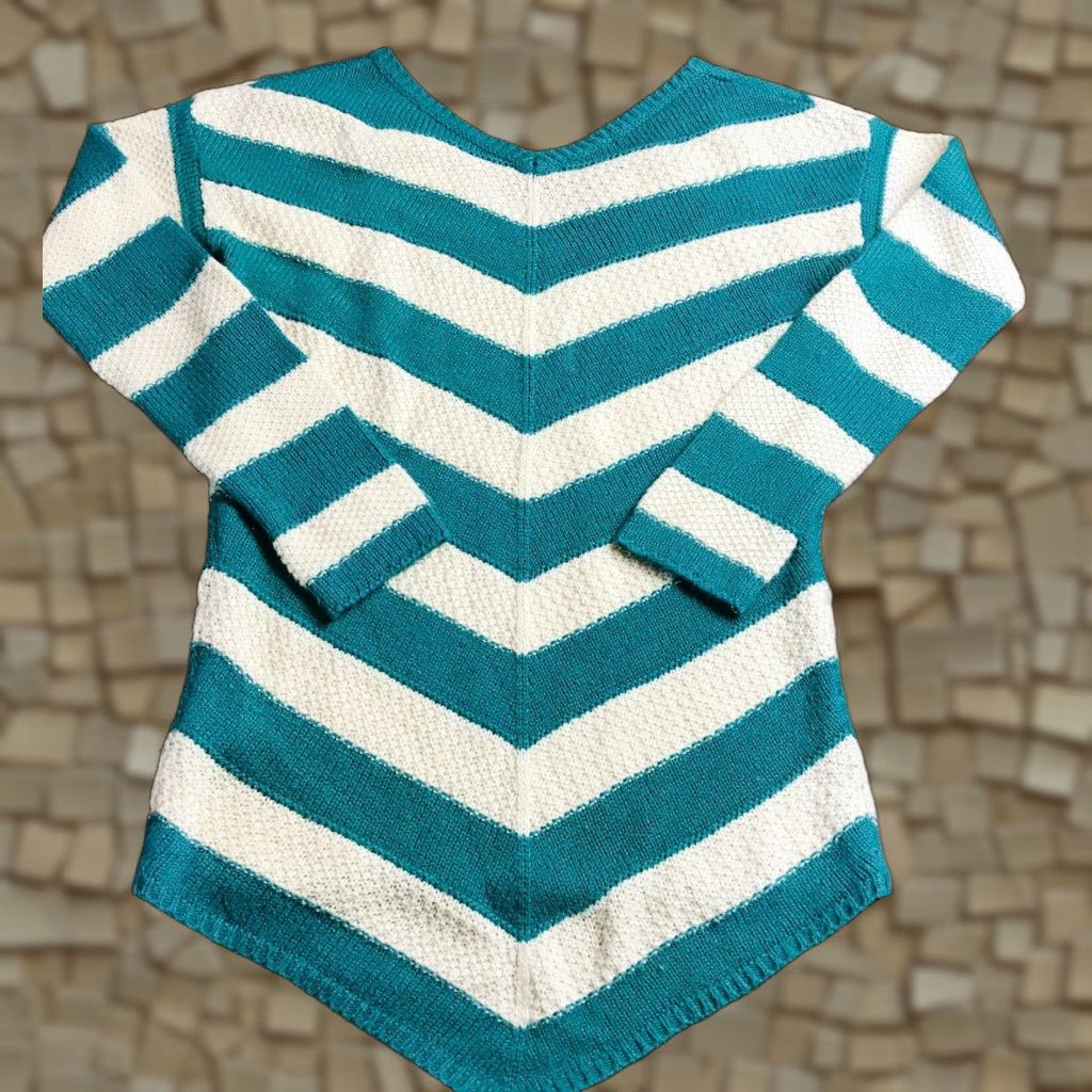 Vintage Maurices Sweater Shirt Womens Small V-Neck Pullover Knit Striped Ivory Green Cream Regular Fit Size S / US 4 / IT 40 - 1 Thumbnail