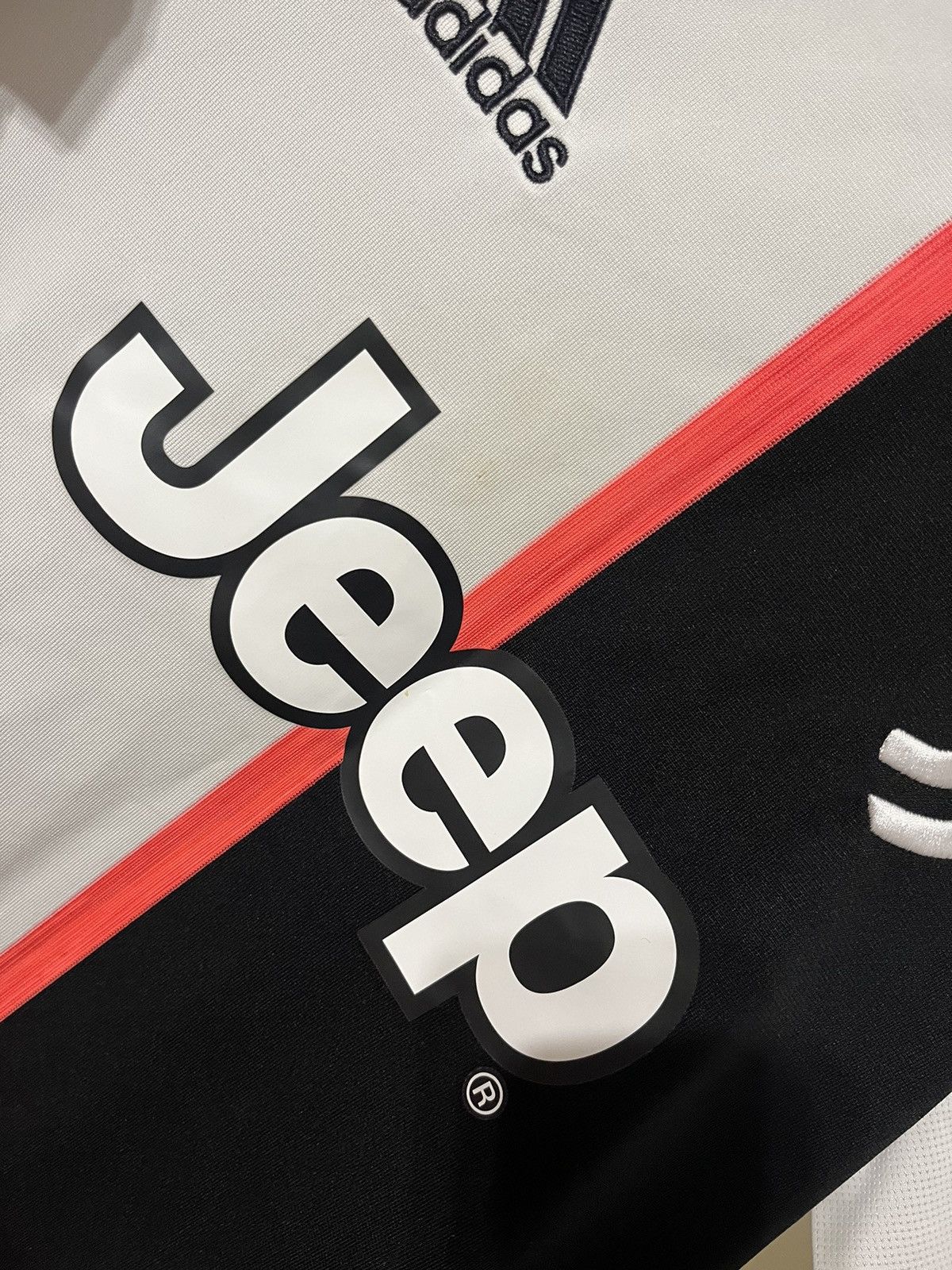 Other Adidas Juventus 18/19 Home Jersey Size US S / EU 44-46 / 1 - 4 Thumbnail