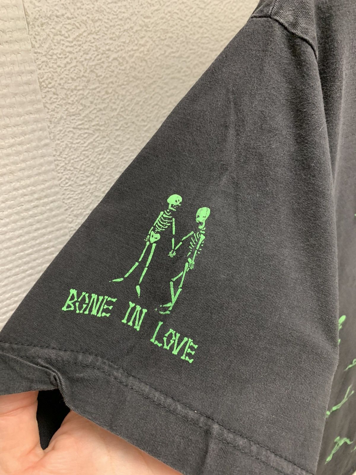 Vintage Bone in Love vintage Skull sex porn t-shirt 69 L size erotic Size US L / EU 52-54 / 3 - 7 Thumbnail