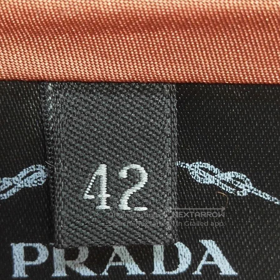 Prada Prada Wool V-Neck Beaded Cardigan Size 42 . Size US L / EU 52-54 / 3 - 5 Thumbnail