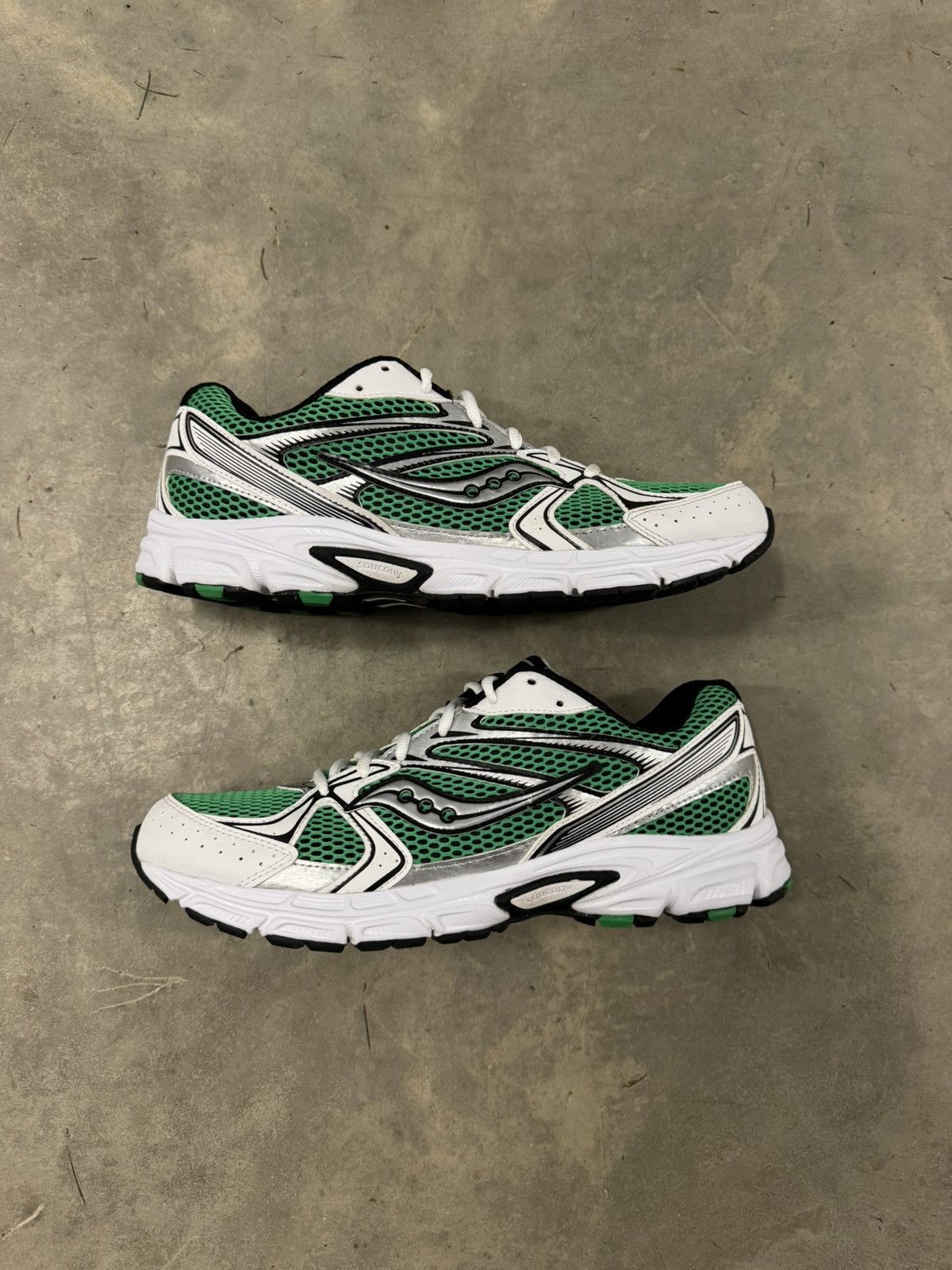 Saucony Saucony Grid Ride Millenium White Green Black Size 11.5 Size US 11.5 / EU 44-45 - 2 Thumbnail