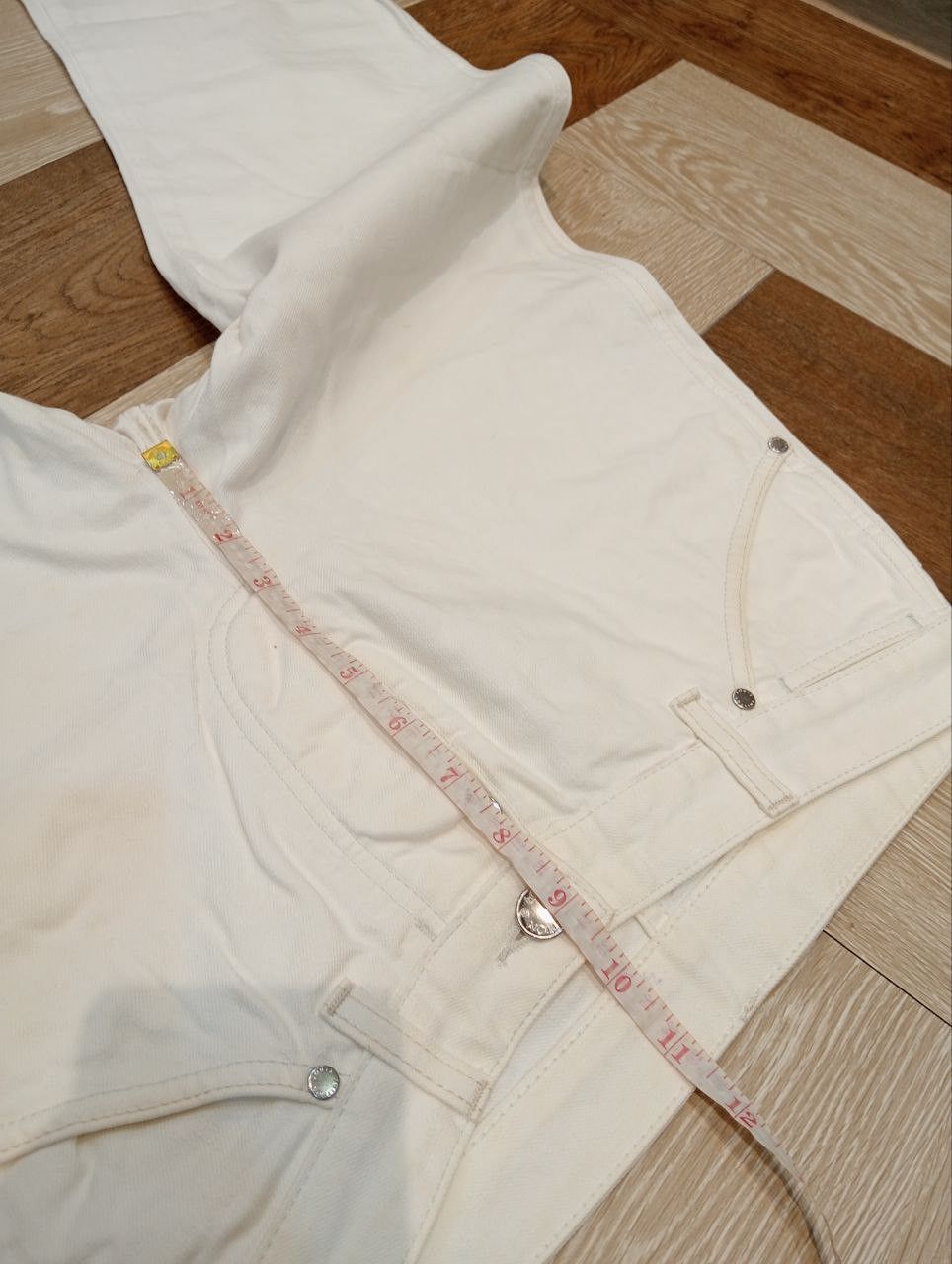 Louis Vuitton LUXURY LOUIS VUITTON DENIM PANTS - WHITE Size US 31 - 18 Thumbnail