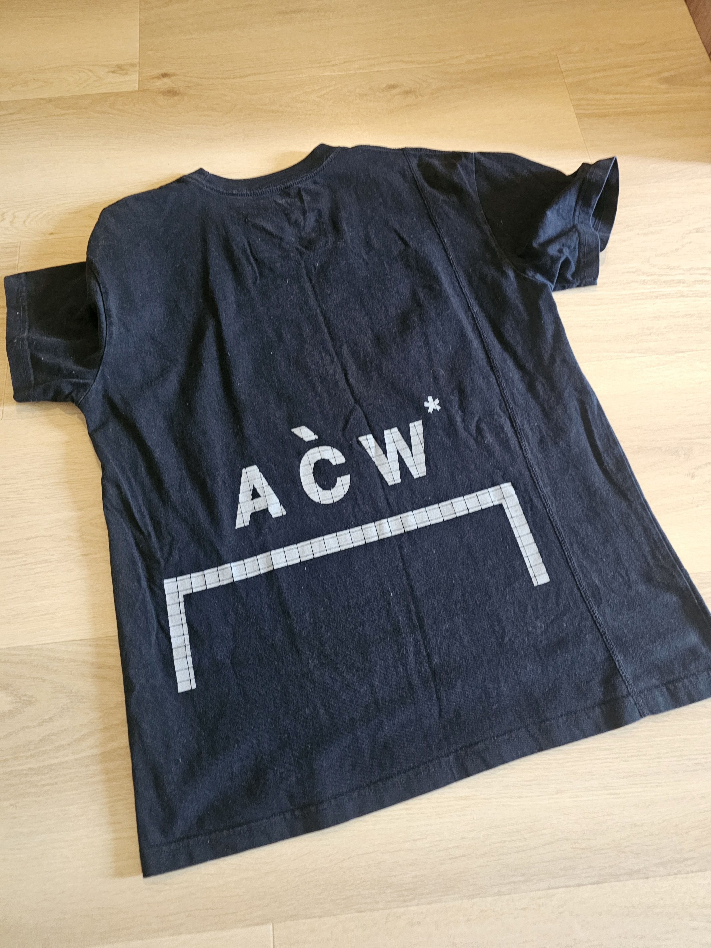 A-COLD-WALL* A Cold Wall Bracket Reflective Logo tee Size US M / EU 48-50 / 2 - 4 Thumbnail