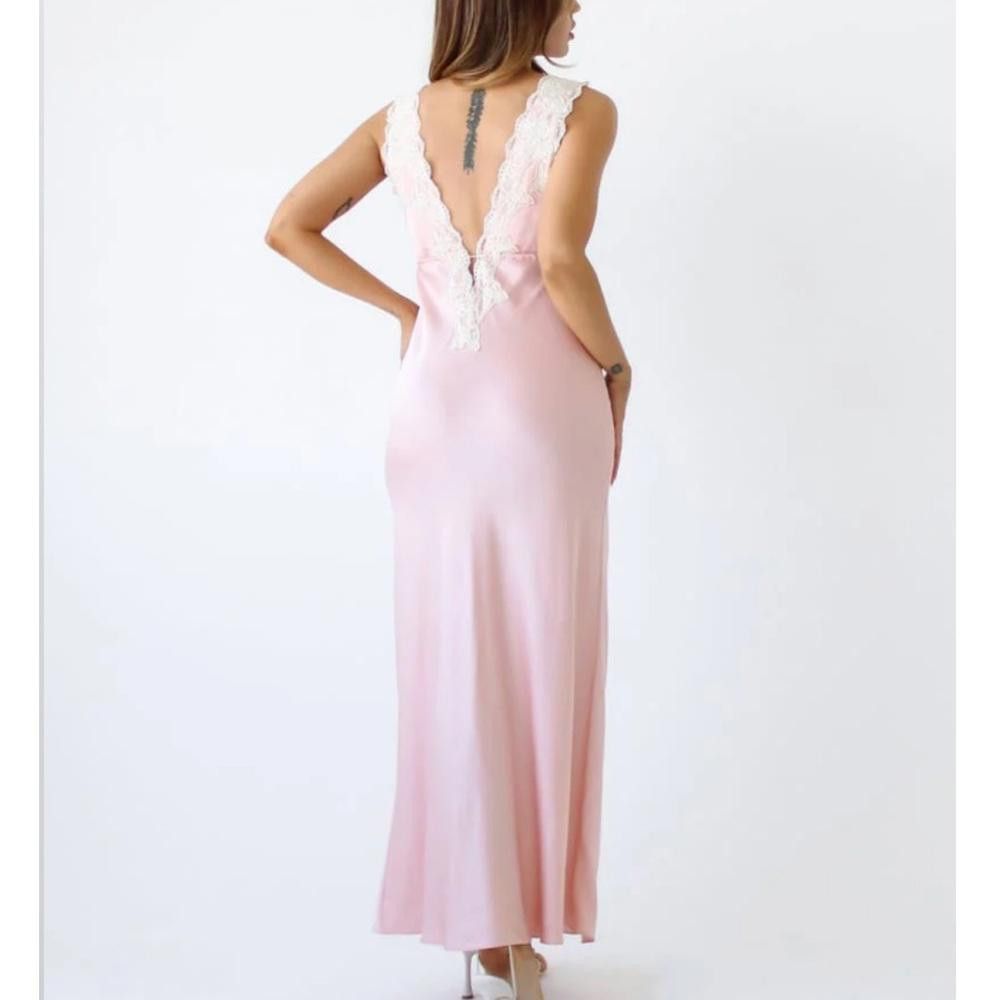 REVOLVE Rumored l NWT Venice Maxi Satin Lace Dress XS Baby Pink Size XS / US 0-2 / IT 36-38 - 3 Thumbnail