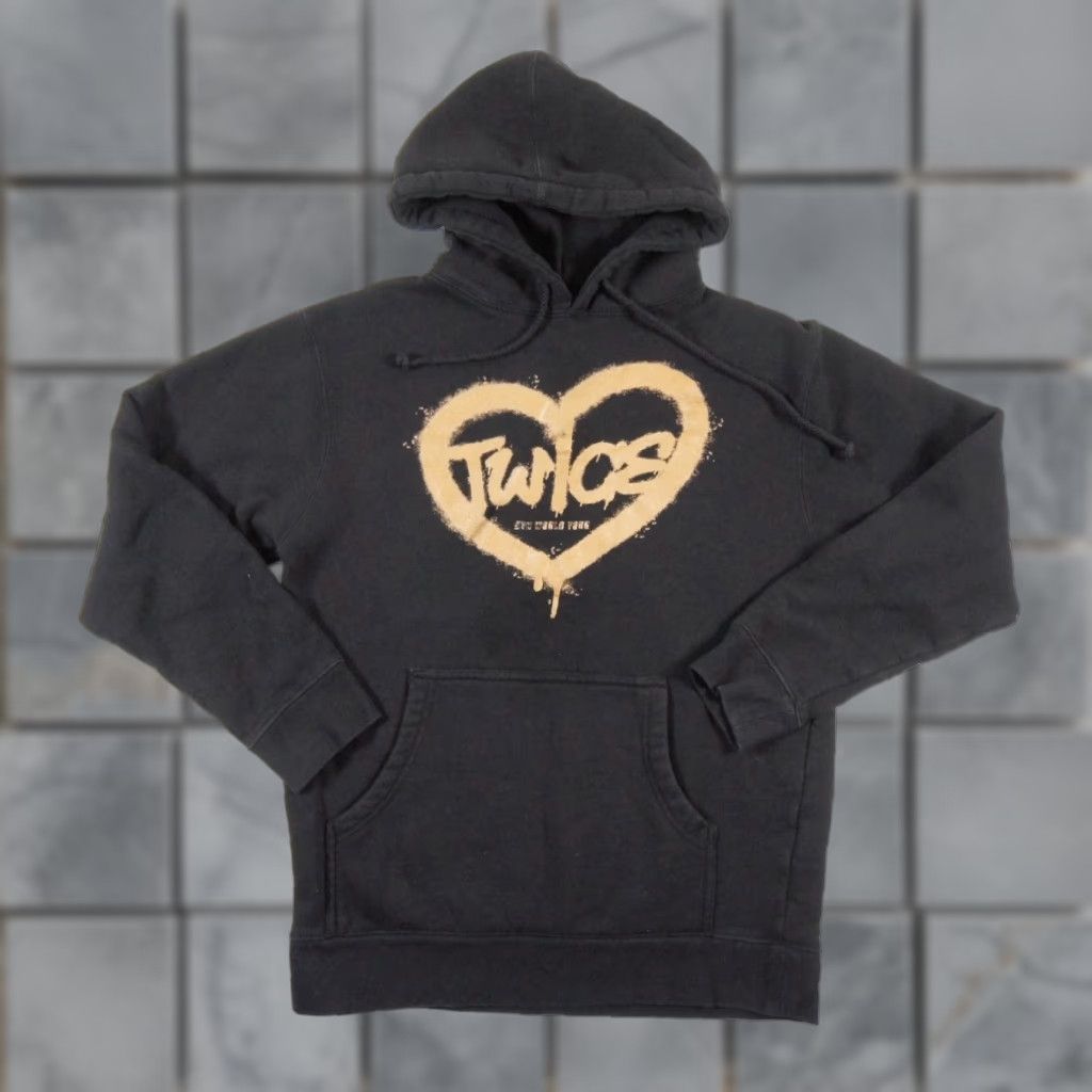 Vintage VINTAGE Twice Hoodie Pullover Adult Small Black Kpop Concert Tour Logo All Seasons Size US S / EU 44-46 / 1 - 1 Thumbnail