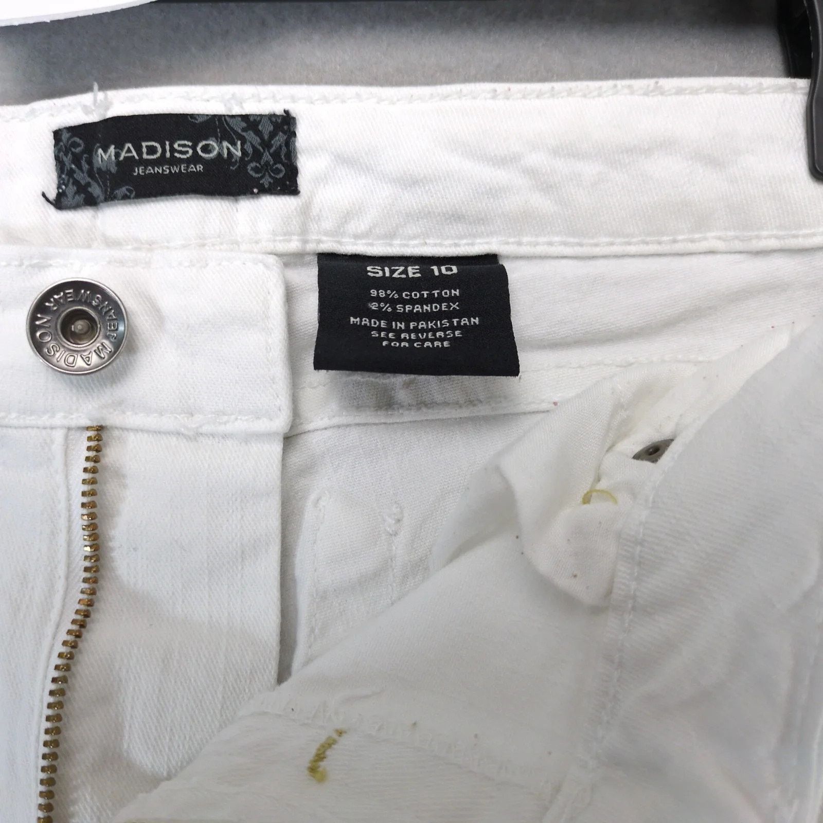 Madison Madison Jeanswear White Denim Crop Capri Jeans Womens 34x21" Size 32" / US 10 / IT 46 - 7 Thumbnail