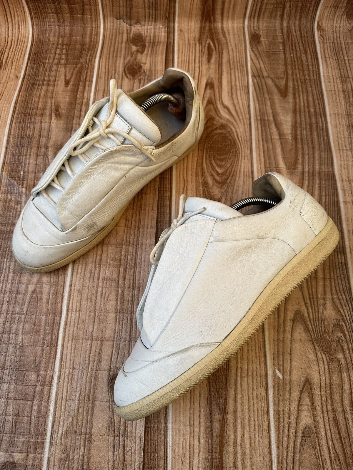 Maison Margiela Maison Margiela Futures White Leather Lowtops Size US 9 / EU 42 - 14 Thumbnail