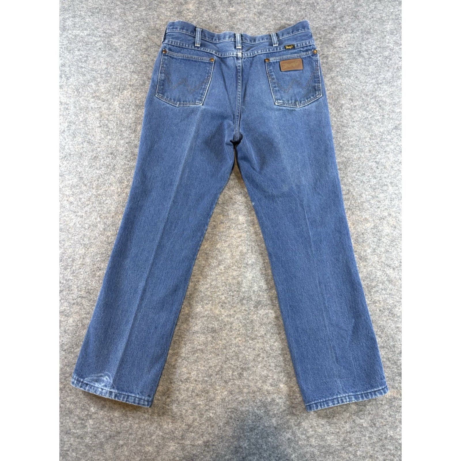 Wrangler VINTAGE Wrangler Jeans Men's 35x32 Blue Light Wash Cowboy Cut Straight Leg Size US 35 - 6 Thumbnail