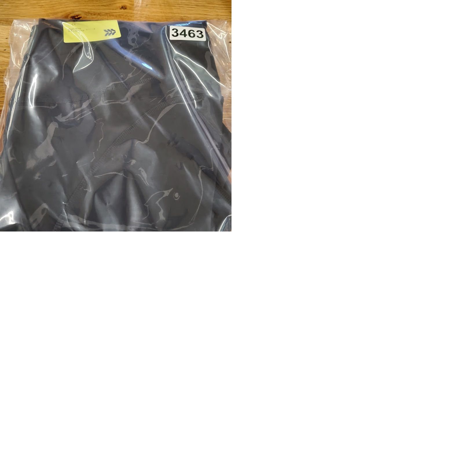 Vintage All in Motion Leggings Womens XL HIGH-RISE 7/8 Jet Black Quick Dry NWT Cross Training Gym Yoga Athletic Slim Skinny Size 40" / US 18 - 10 Thumbnail
