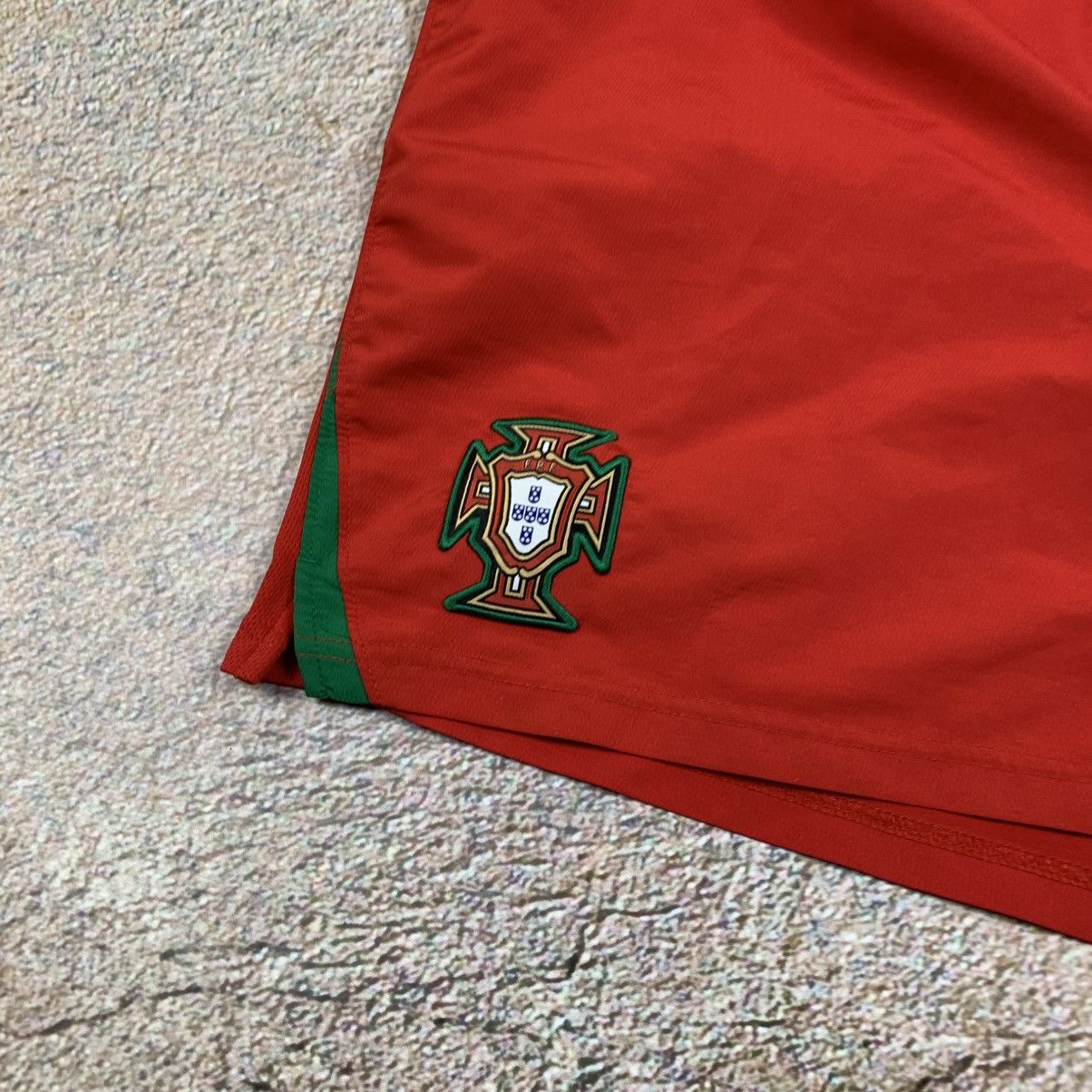 Nike 2008/10 Portugal Nike Football Shorts Size US 36 / EU 52 - 2 Thumbnail