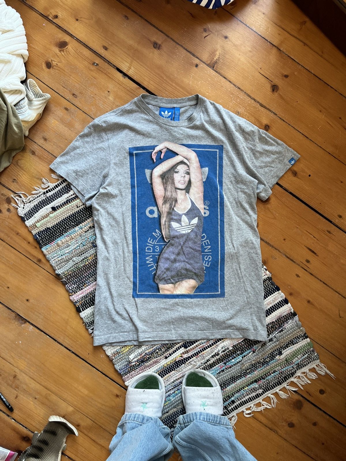 Adidas × Vintage Adidas girl y2k 00s vibe tee t-shirt big logo print Size US S / EU 44-46 / 1 - 1 Thumbnail