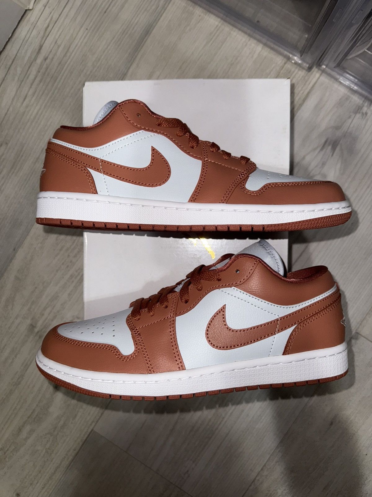 Jordan Brand Women’s Air Jordan 1 Low Sky J Orange Size US 9.5 / IT 39.5 - 2 Thumbnail