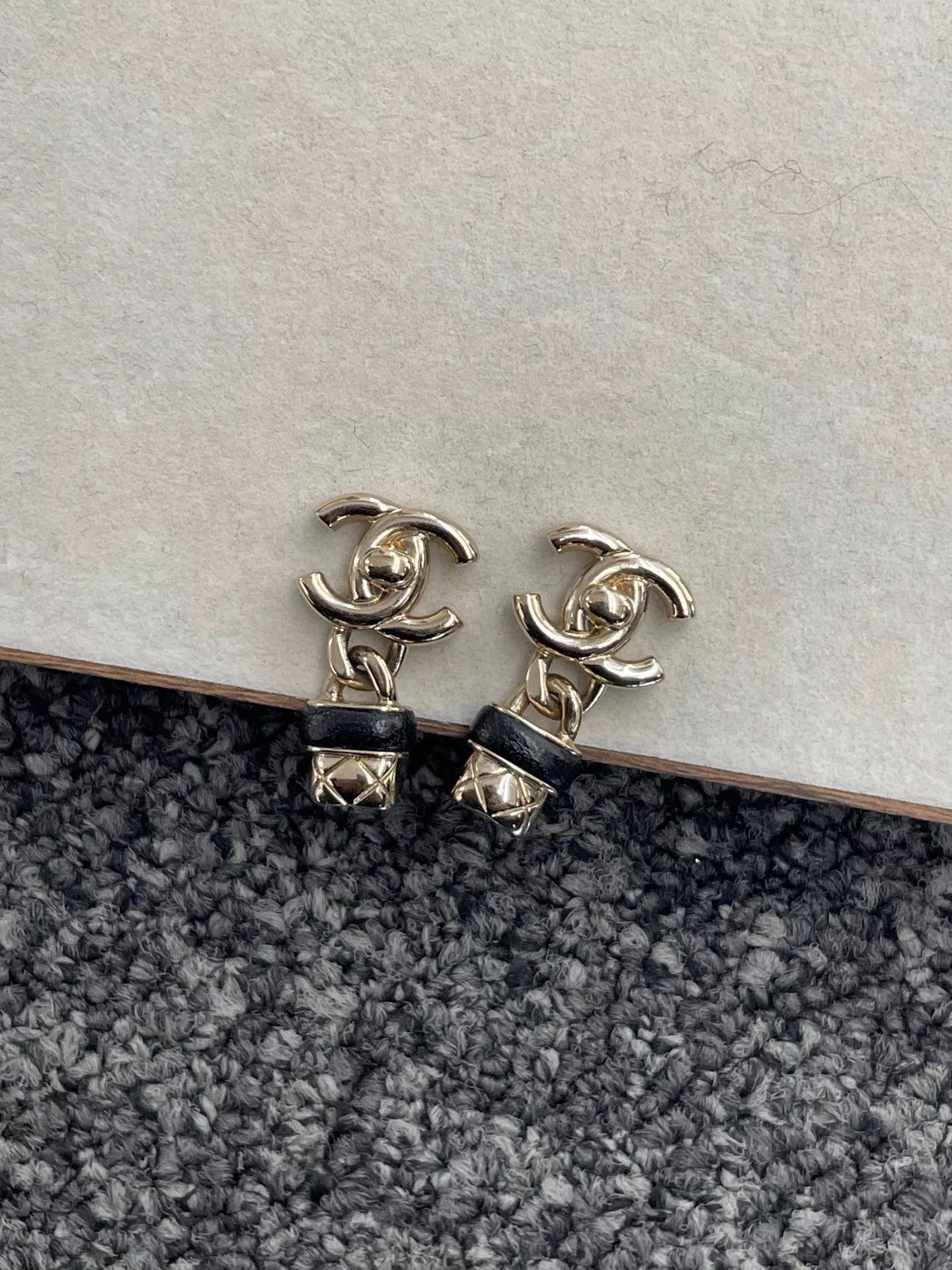 Chanel Chanel Earrings Size ONE SIZE - 2 Thumbnail