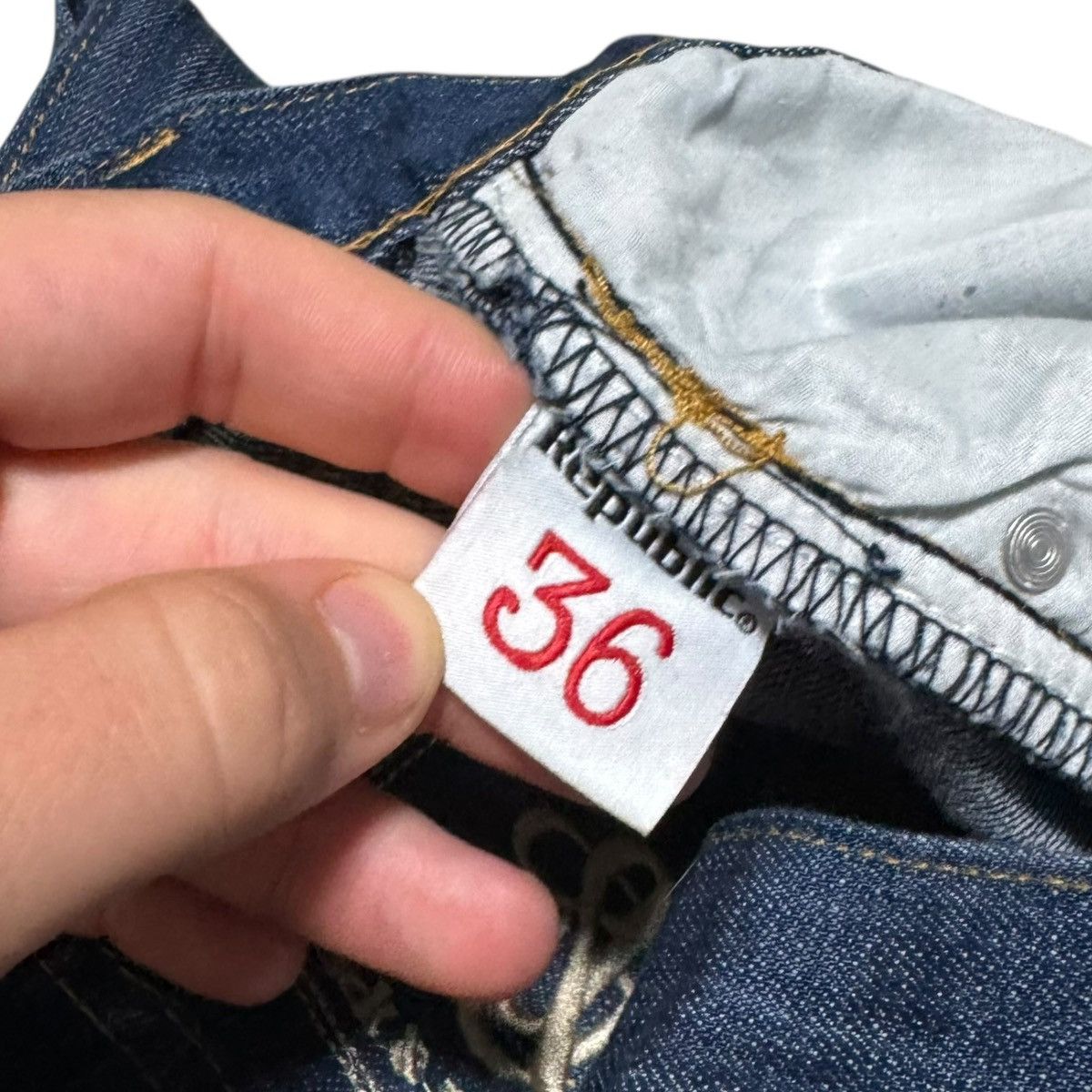 Rock & Republic Rock & Republic Embroidered Pocket Blue Jeans Men’s 36x31.5 Size US 36 / EU 52 - 7 Thumbnail